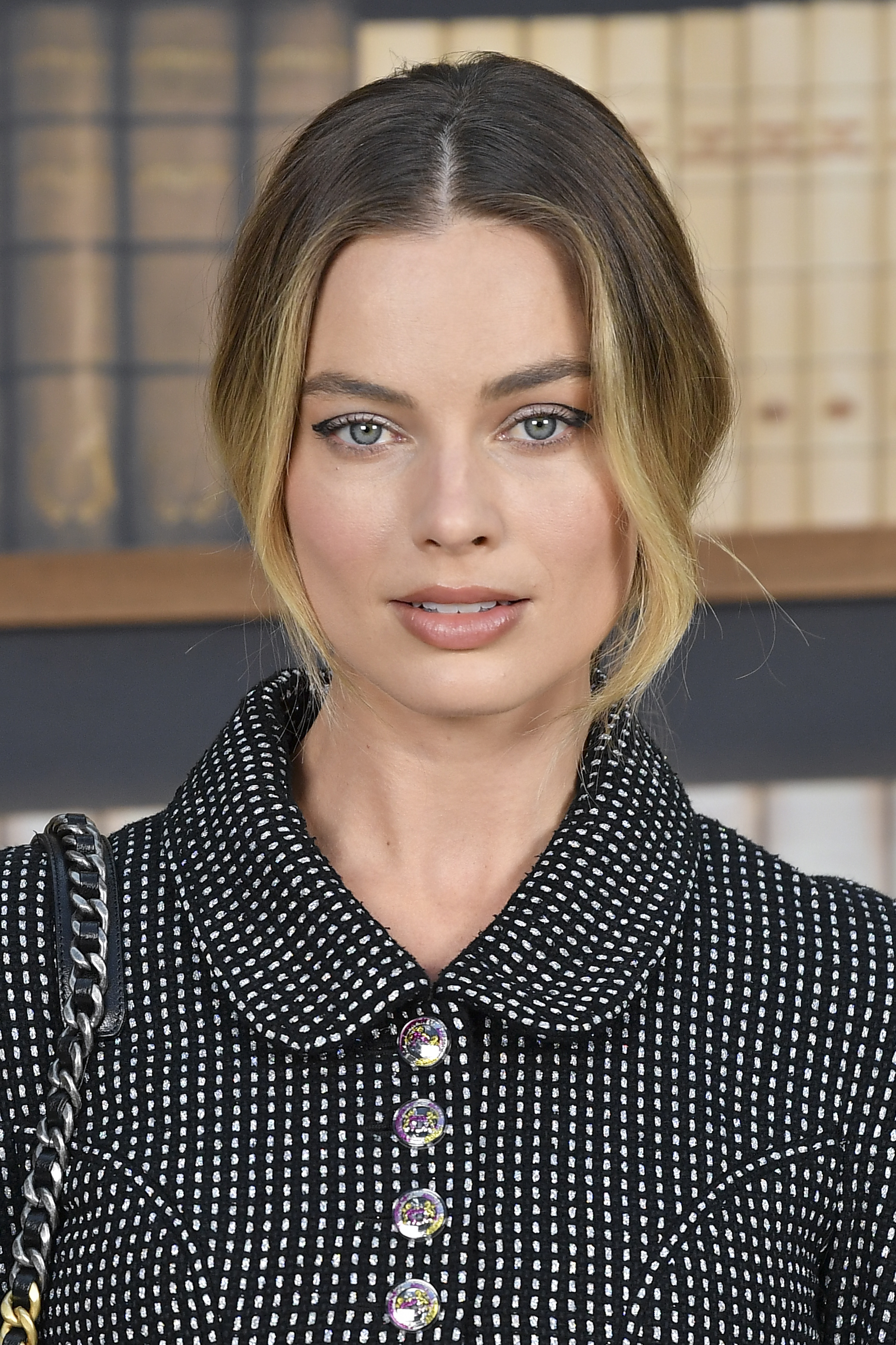 A Timeline Of Margot Robbies Best Ever Beauty Looks