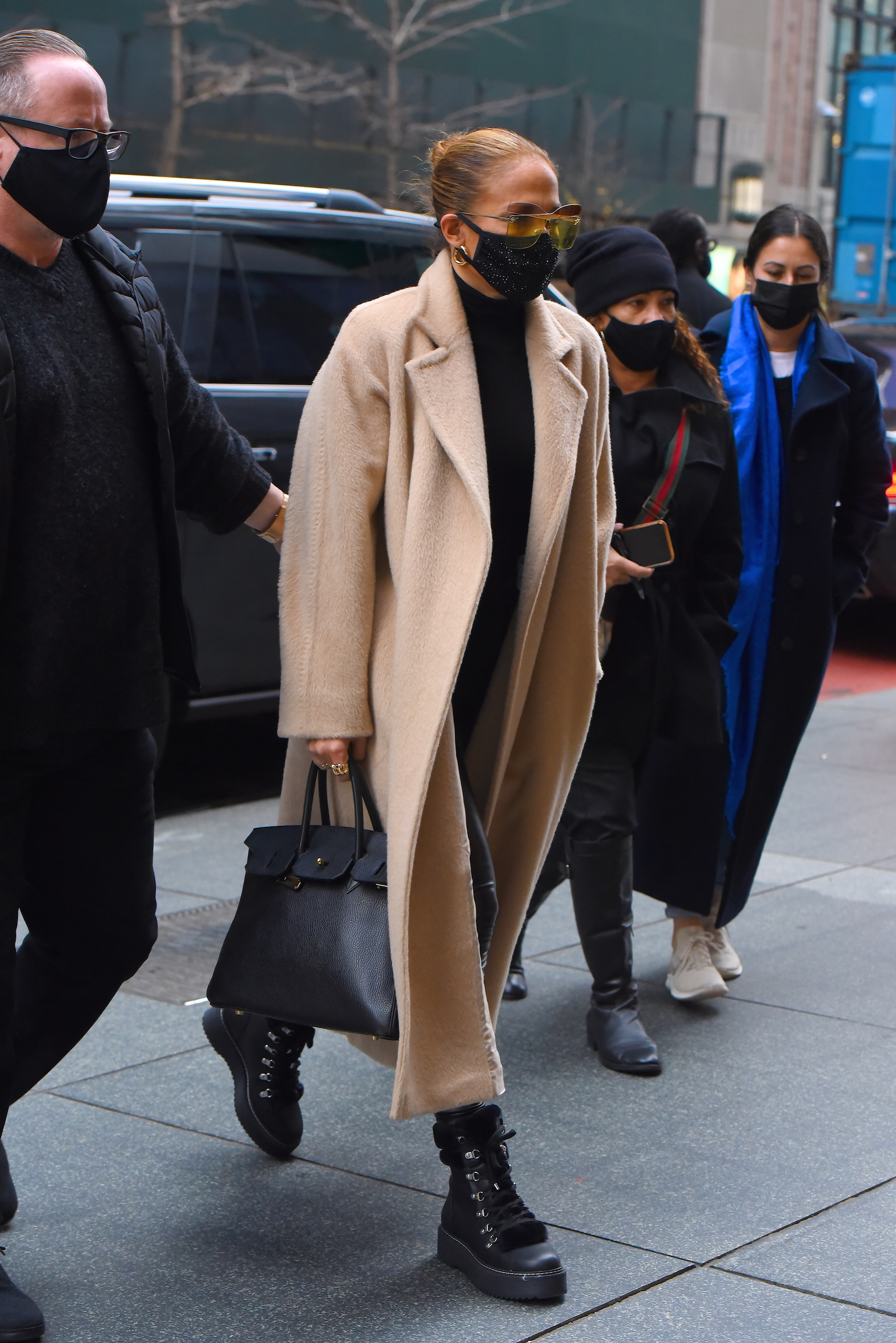 Jennifer Lopez Just Brought Back the Cult Longchamp Bag