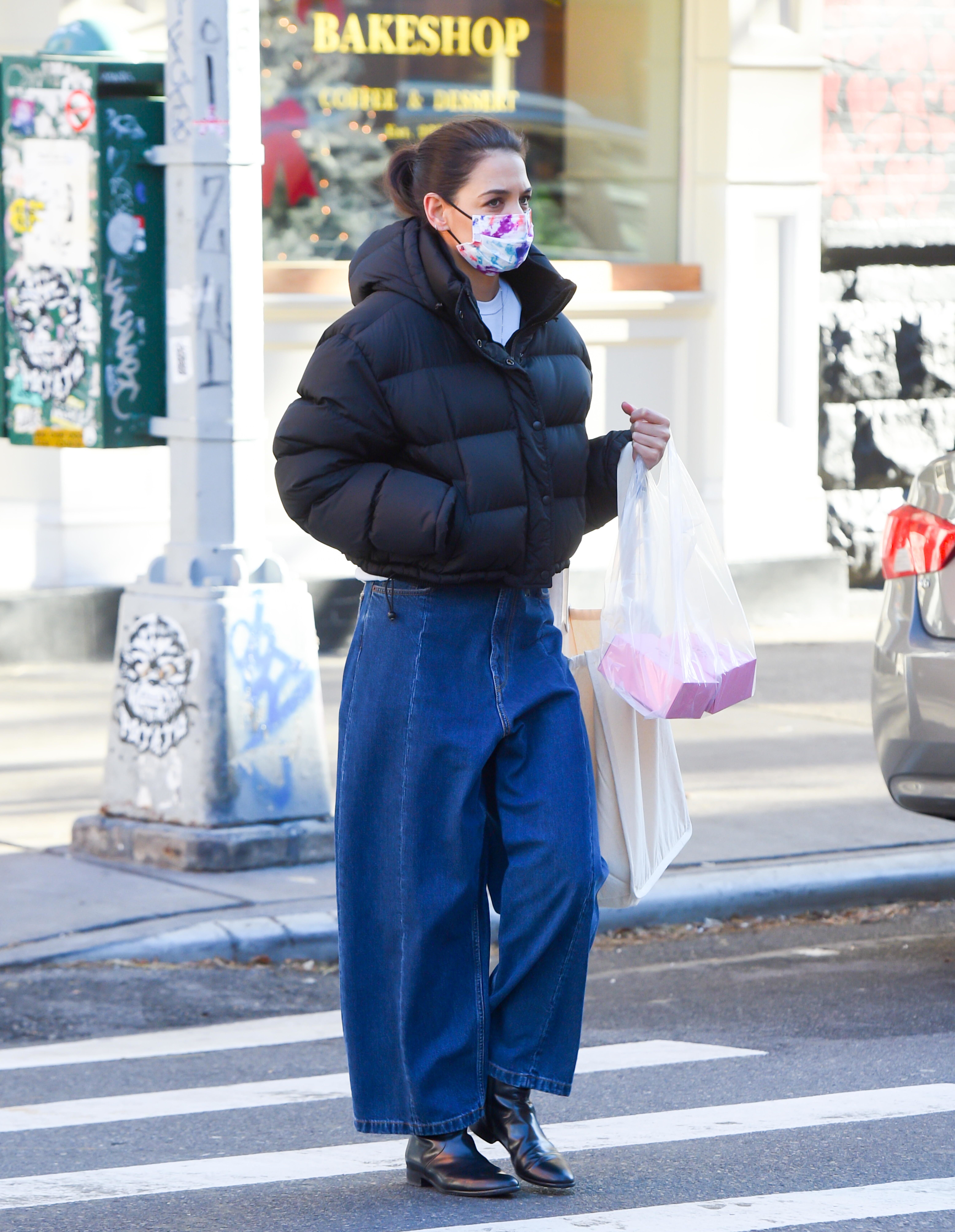Love Katie Holmes Baggy Jeans? Here Are 6 Styles To Buy
