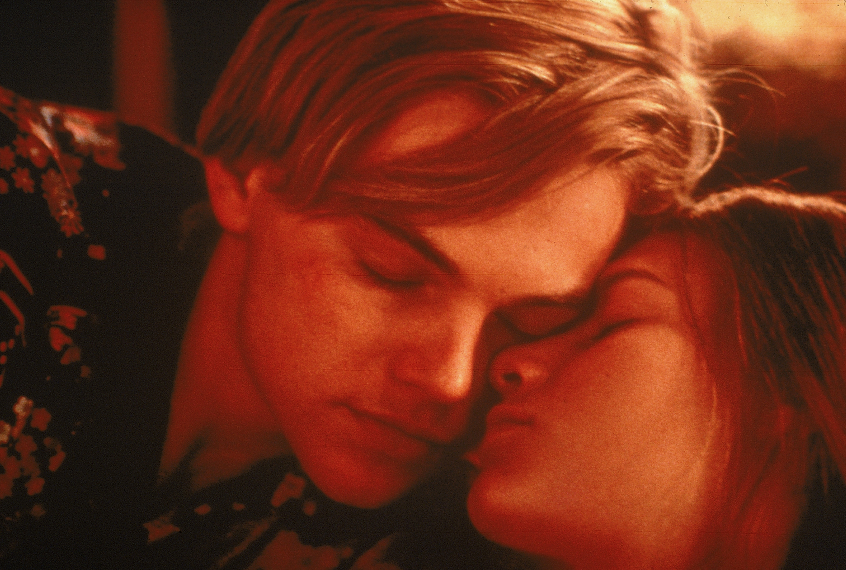 The Best Scenes From Baz Luhrmanns Romeo And Juliet Grazia 