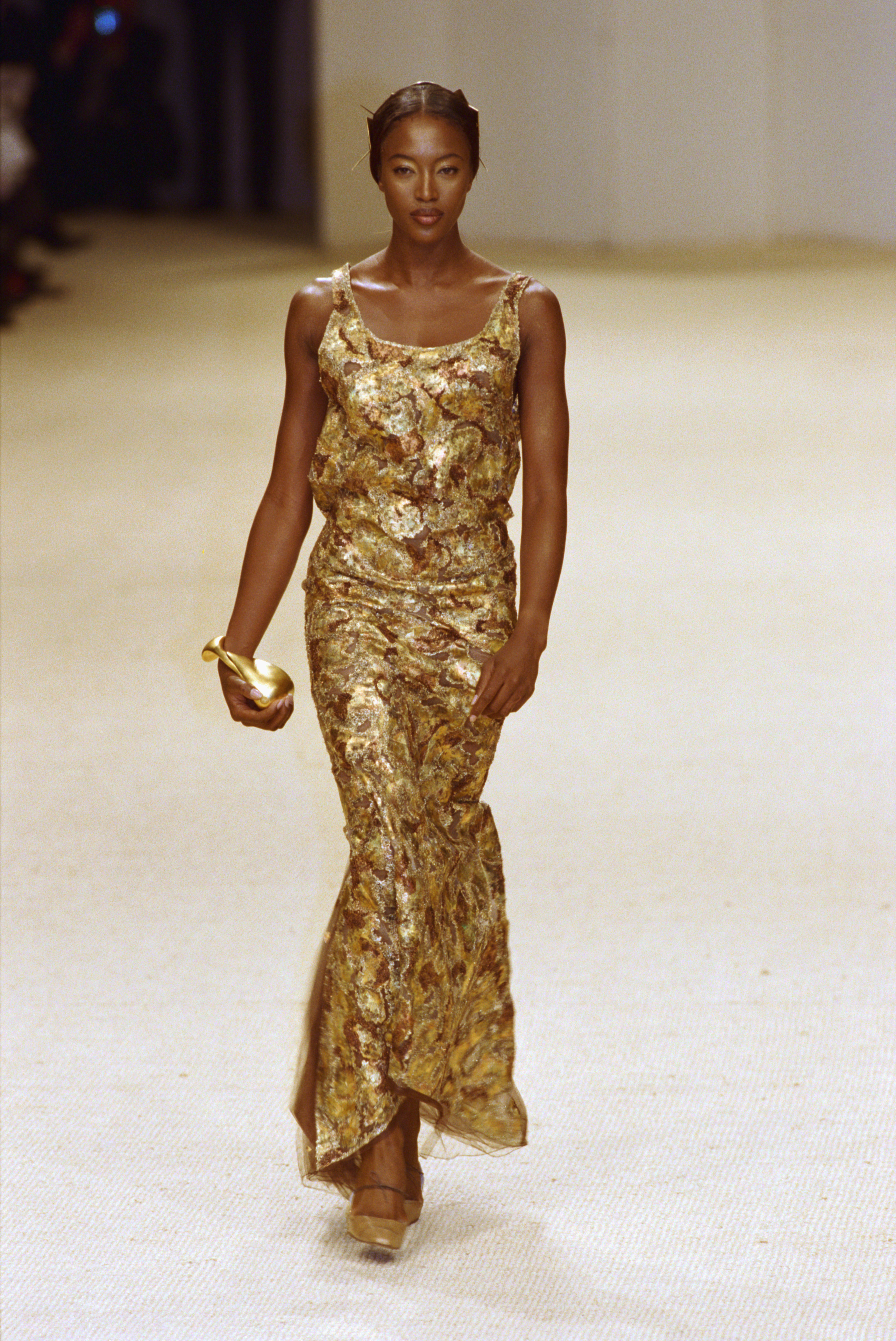 Chanel Spring-Summer 1999 Haute Couture Fashion Show - Grazia