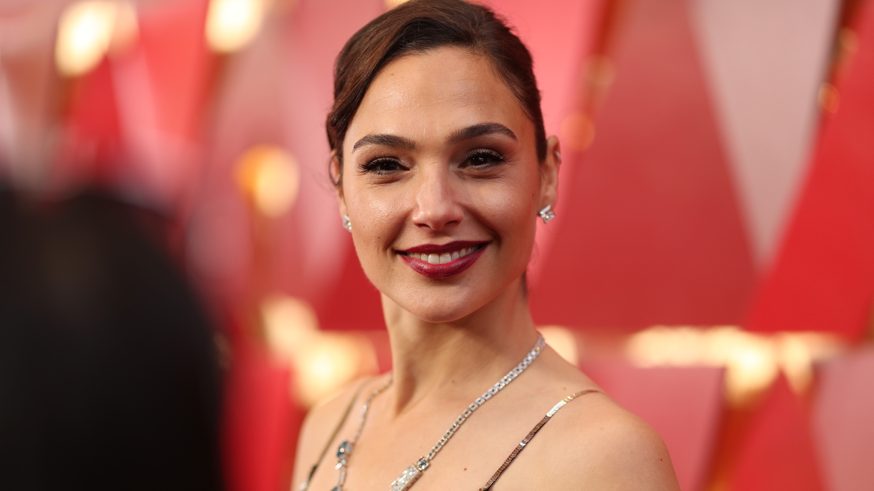 Watch A Bts Gag Reel Of Gal Gadot In Wonder Woman 1984 Grazia Wonder woman star gal gadot was a very reluctant pageant queen. watch a bts gag reel of gal gadot in