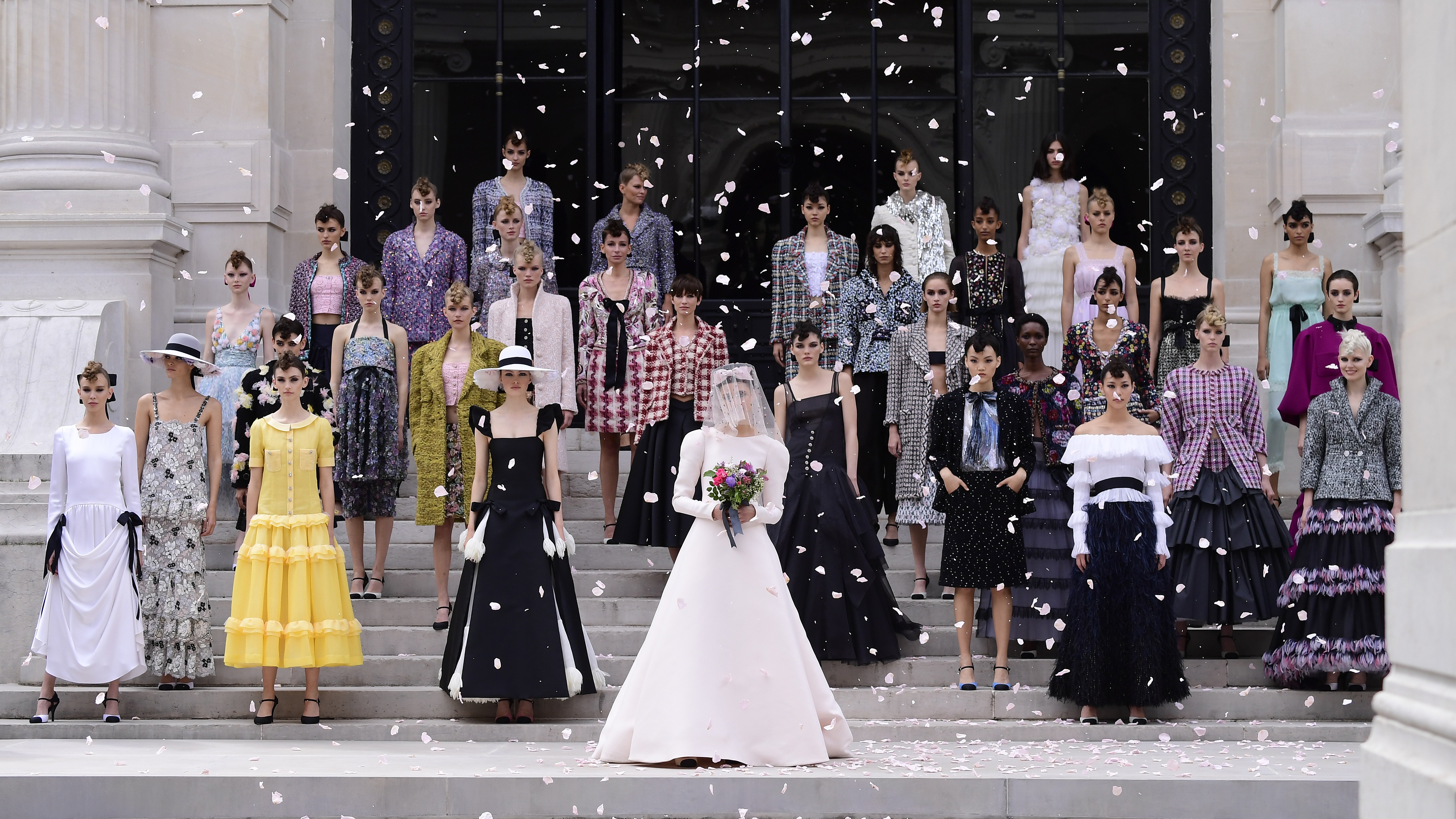 Chanel Presents Museum Worthy Couture At Paris New Museum Of Fashion Chanel Paris Fashion Week 2022