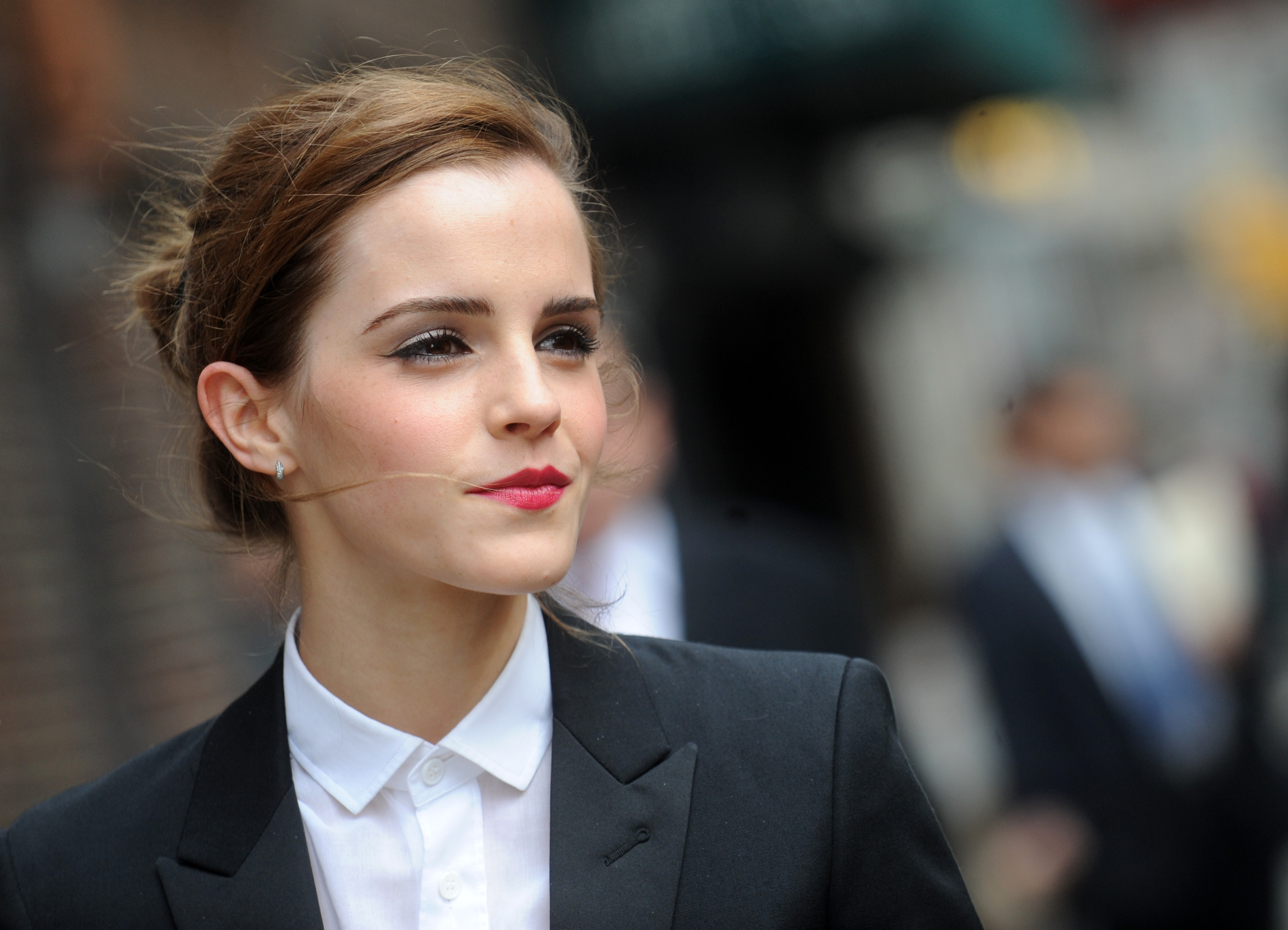 Emma Watson Says She “Fell in With Tom On The Set Of 'Harry Potter' - News Headlines