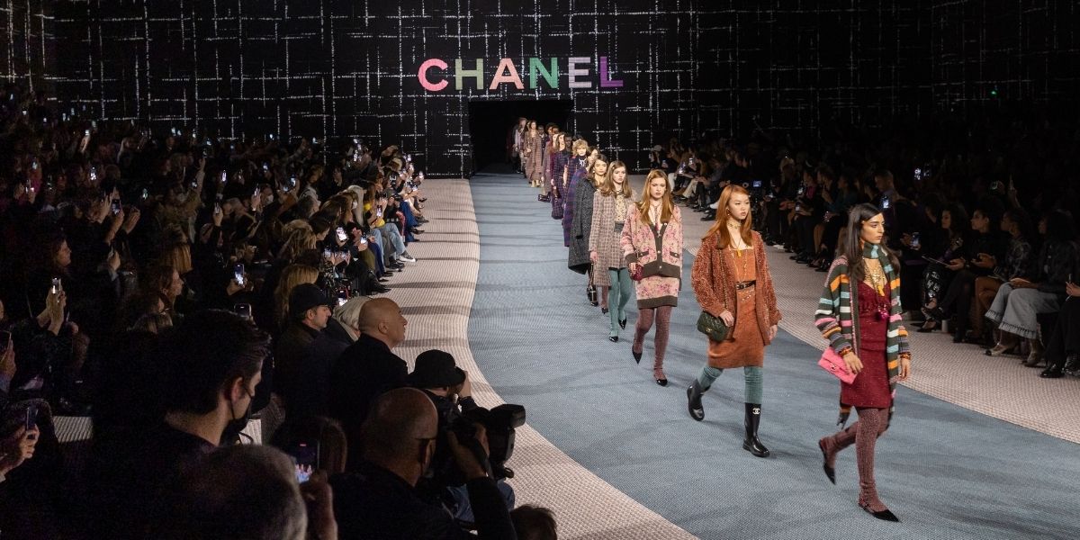 At Chanel, Virginie Viard Crafts A Love Letter To Tweed