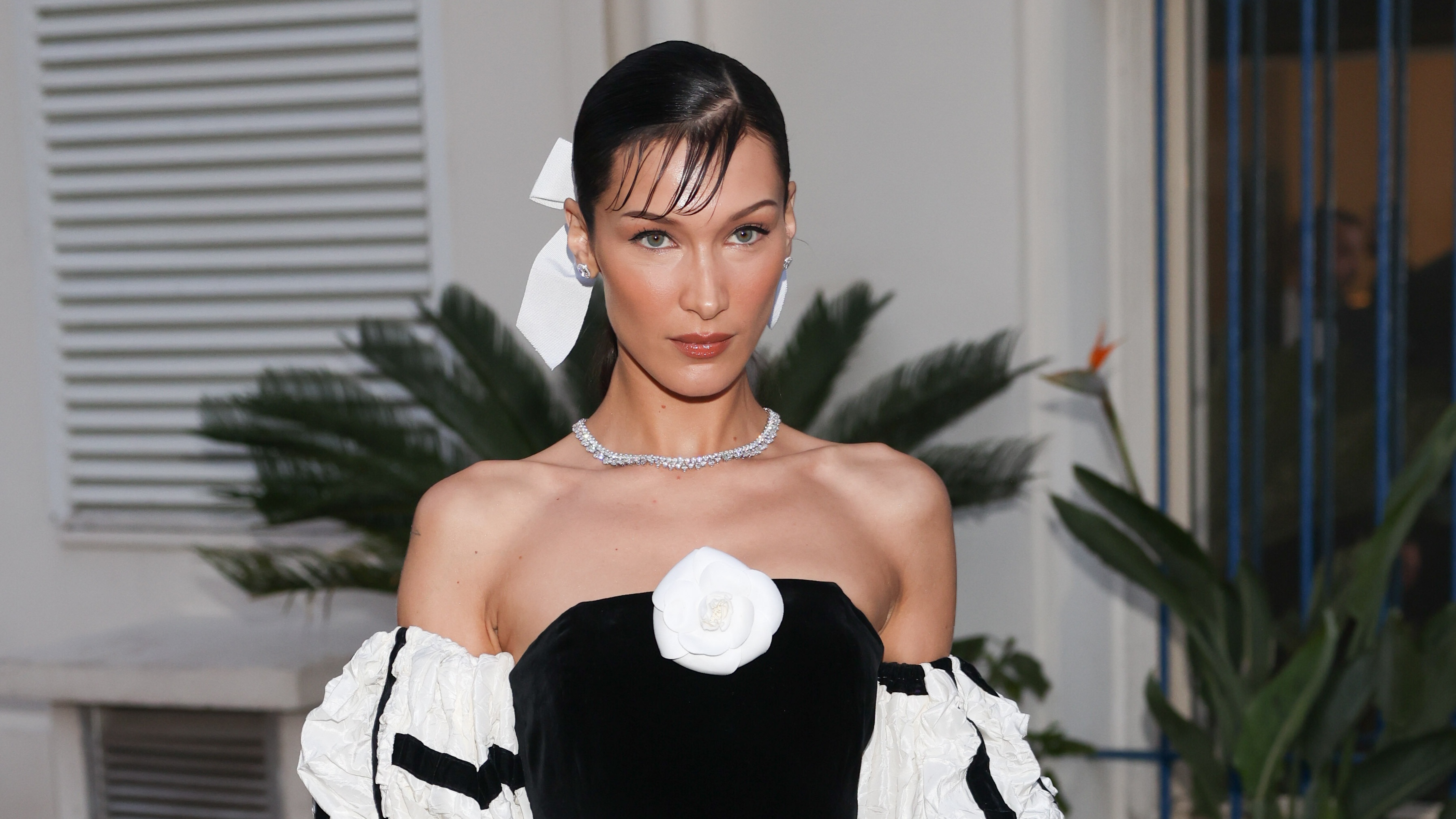 Bella Hadid Wore a Tiny '90s Tube Dress on the Versace Runway