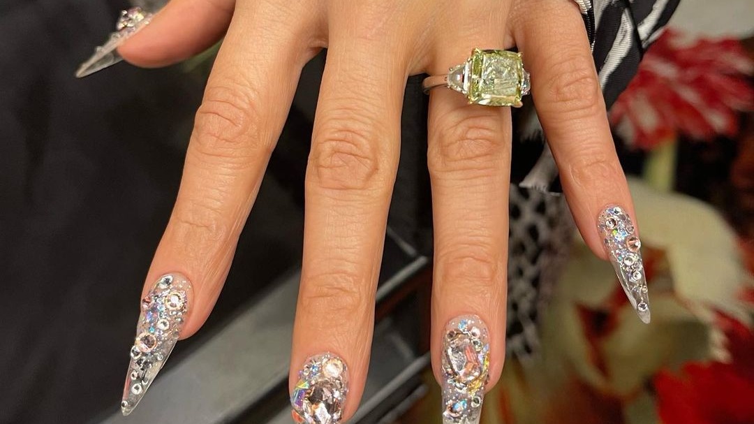 Jennifer Lopez Diamond Nails: Star's Latest Bedazzled Manicure