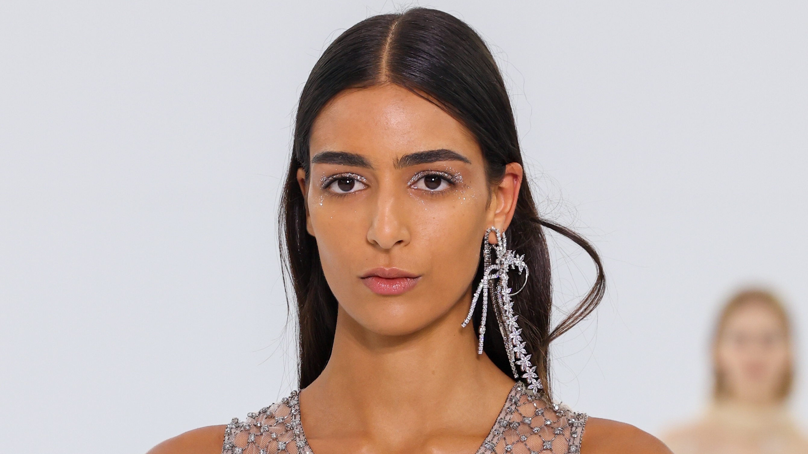 Beauty Details From Fendi’s Haute Couture 2022 Runway