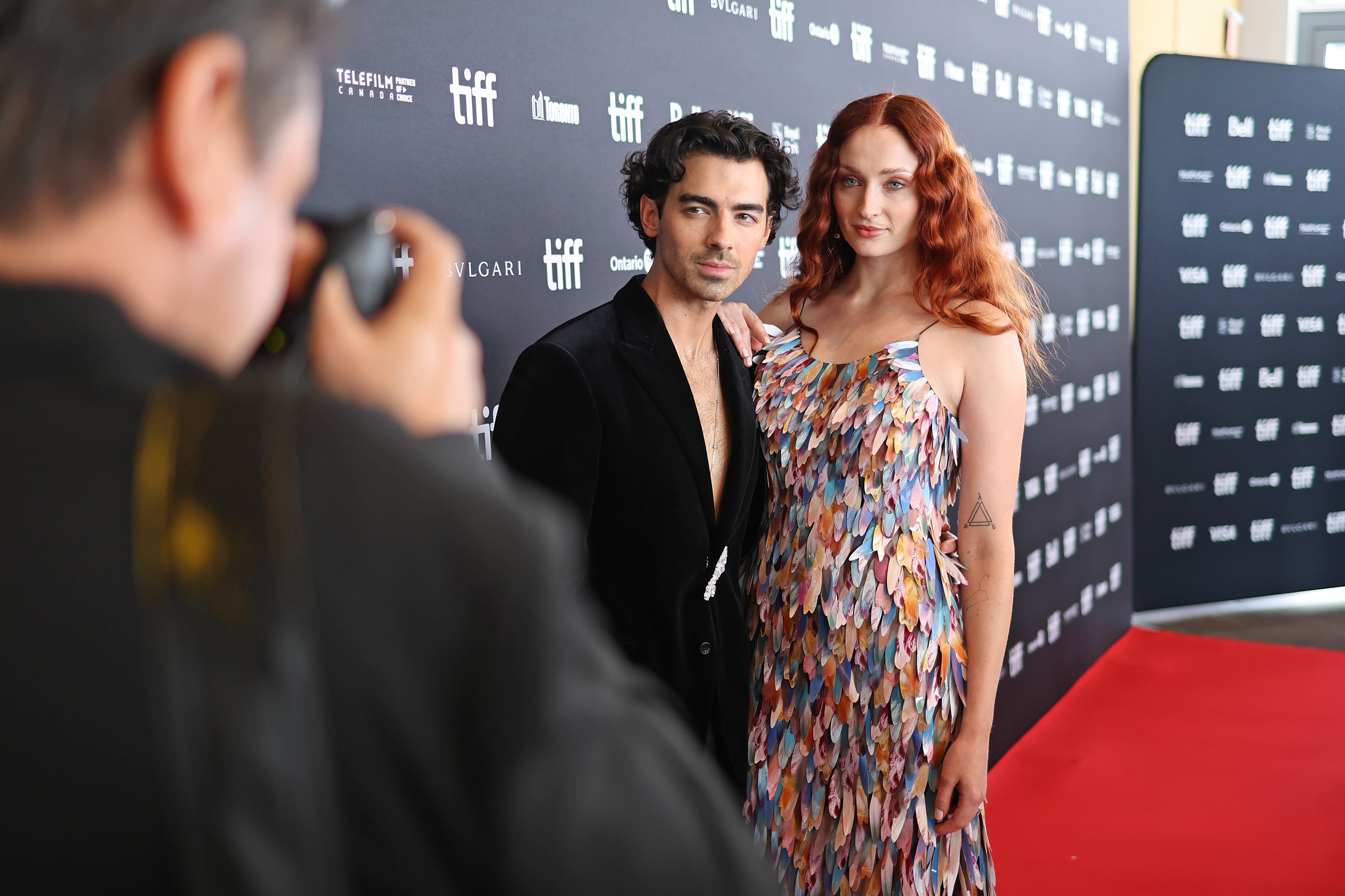 Sophie Turner & Joe Jonas Hold Court With A-List Stars on Louis Vuitton's  Resort 2020 Front Row