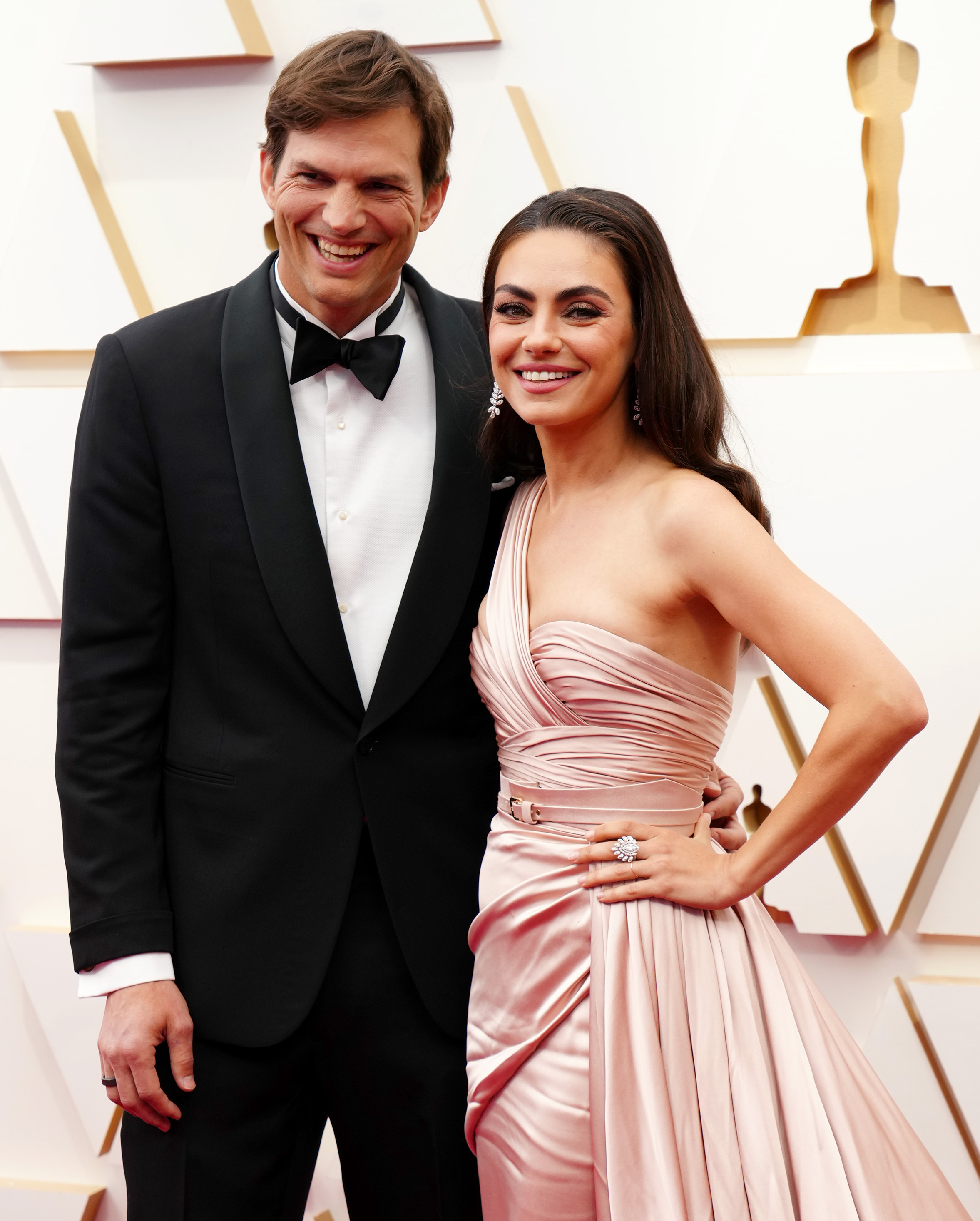 mila kunis ashton kutcher reese witherspoon