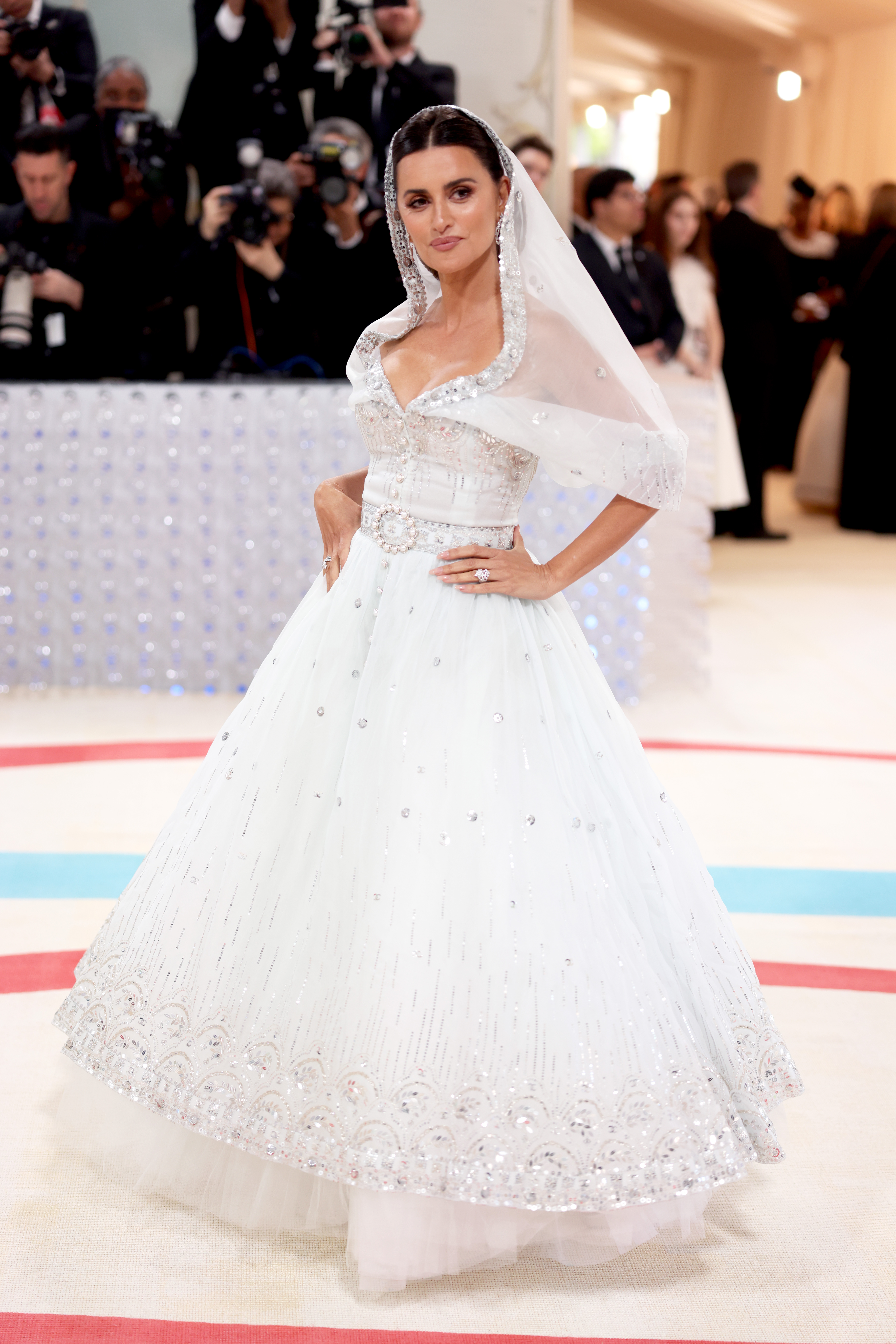 Penelope Cruz's Met Gala 2023 Dress: See Photo – Hollywood Life