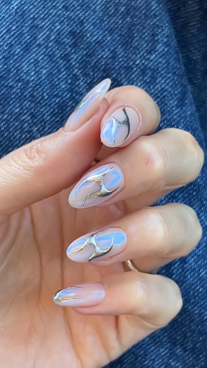 Holographic-Nails