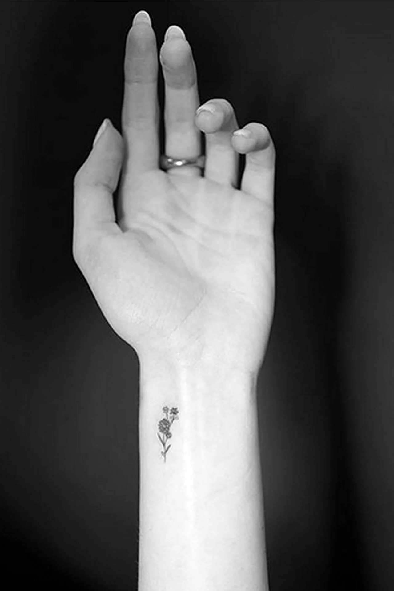 Kaia-Gerber-Floral-Wrist-Tattoo