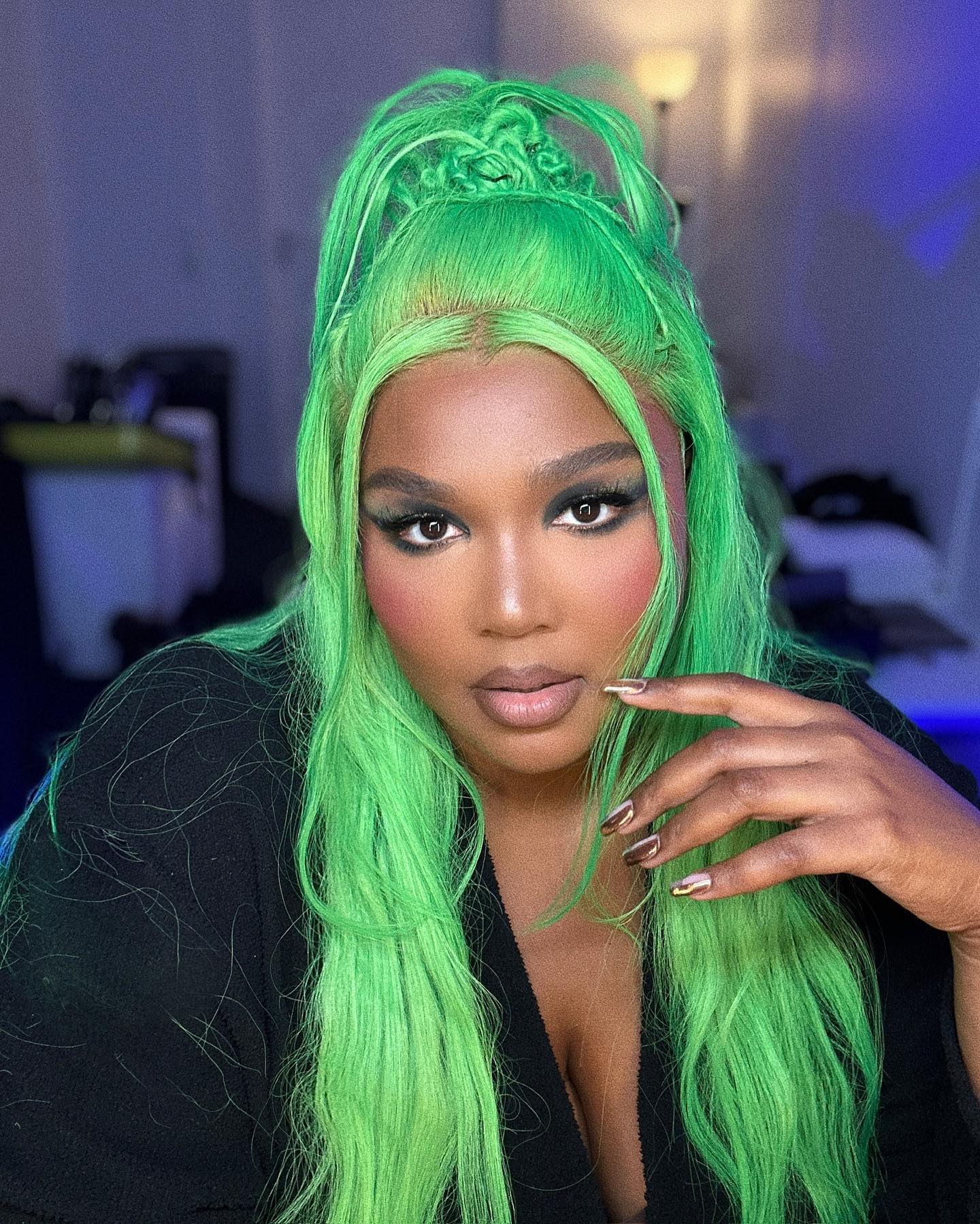 Lizzo Unveils Neon Green Hair That Literally Glows In The Dark