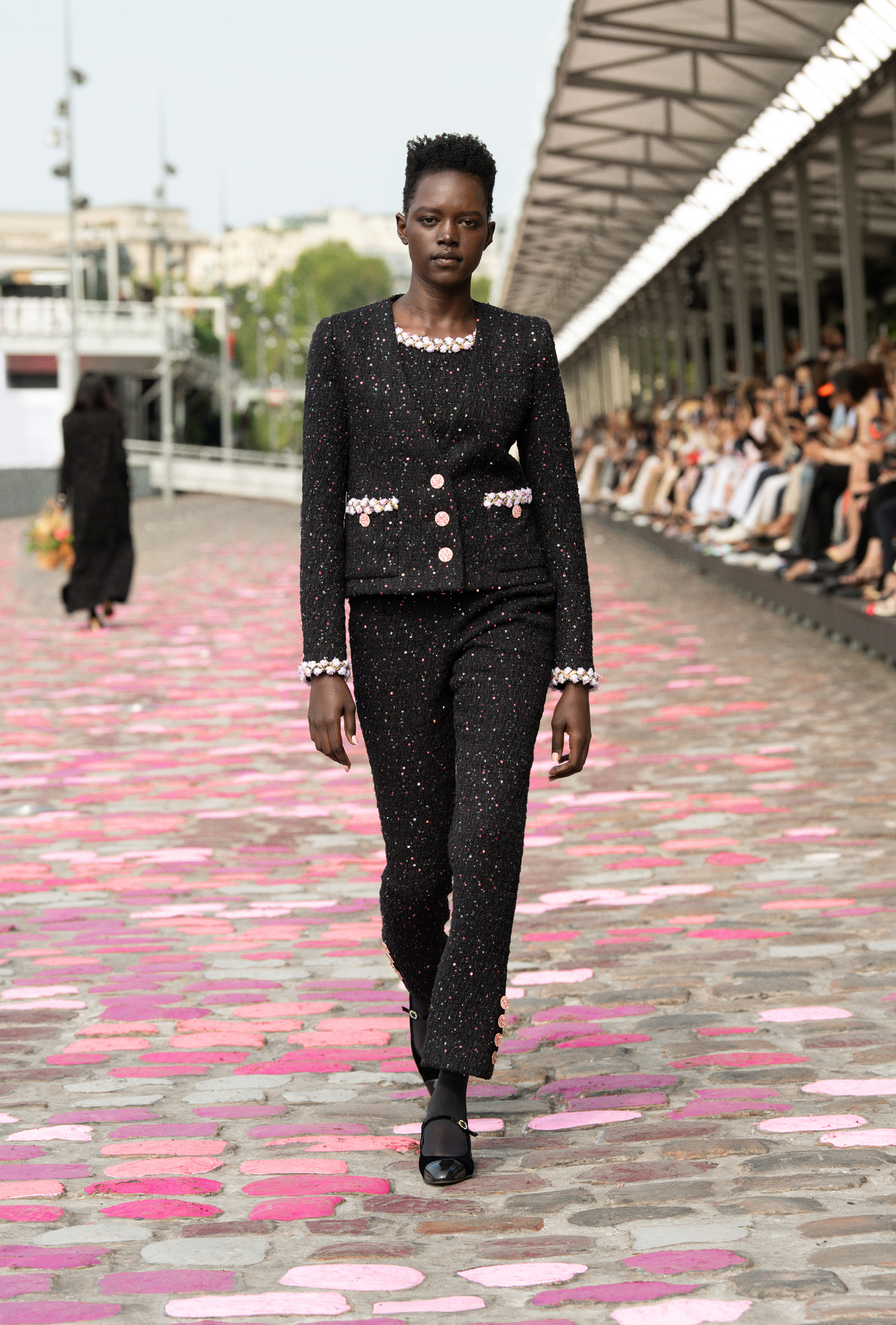 Paris Fashion Week relive the Chanel Haute Couture FW 20232024 show in  pictures  Sortirapariscom