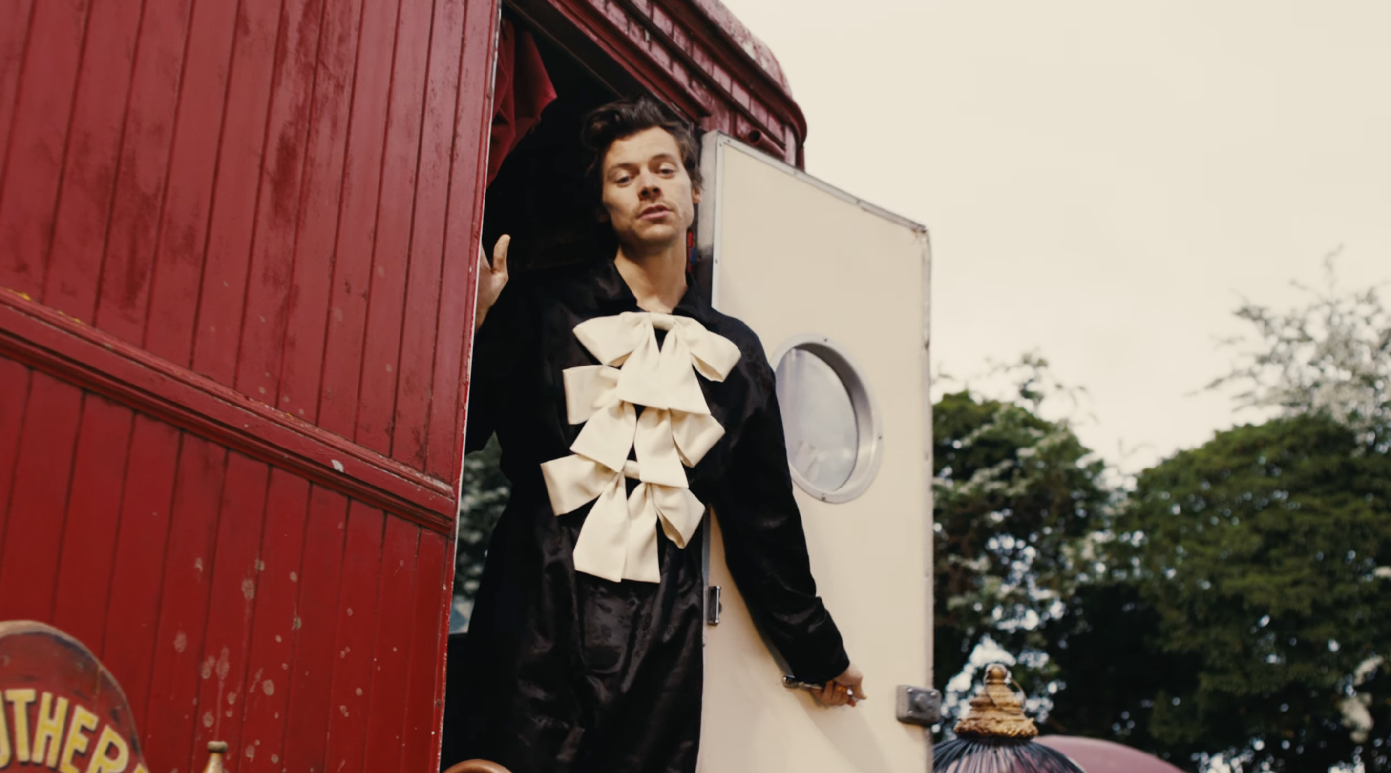 Off To The Circus: Harry Styles Releases Daylight Music Video