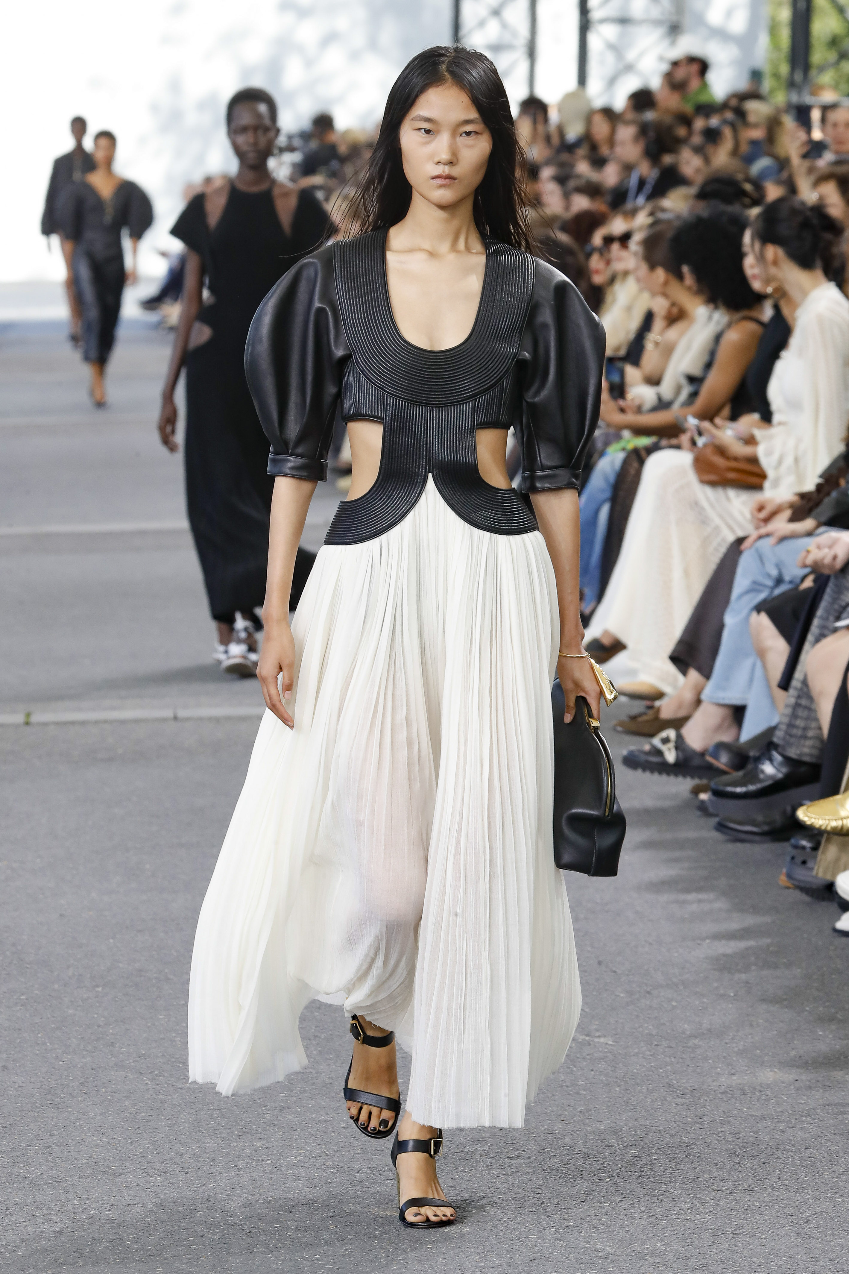 Chloe - Runway - Spring/Summer 2024 Paris Fashion Week - Grazia
