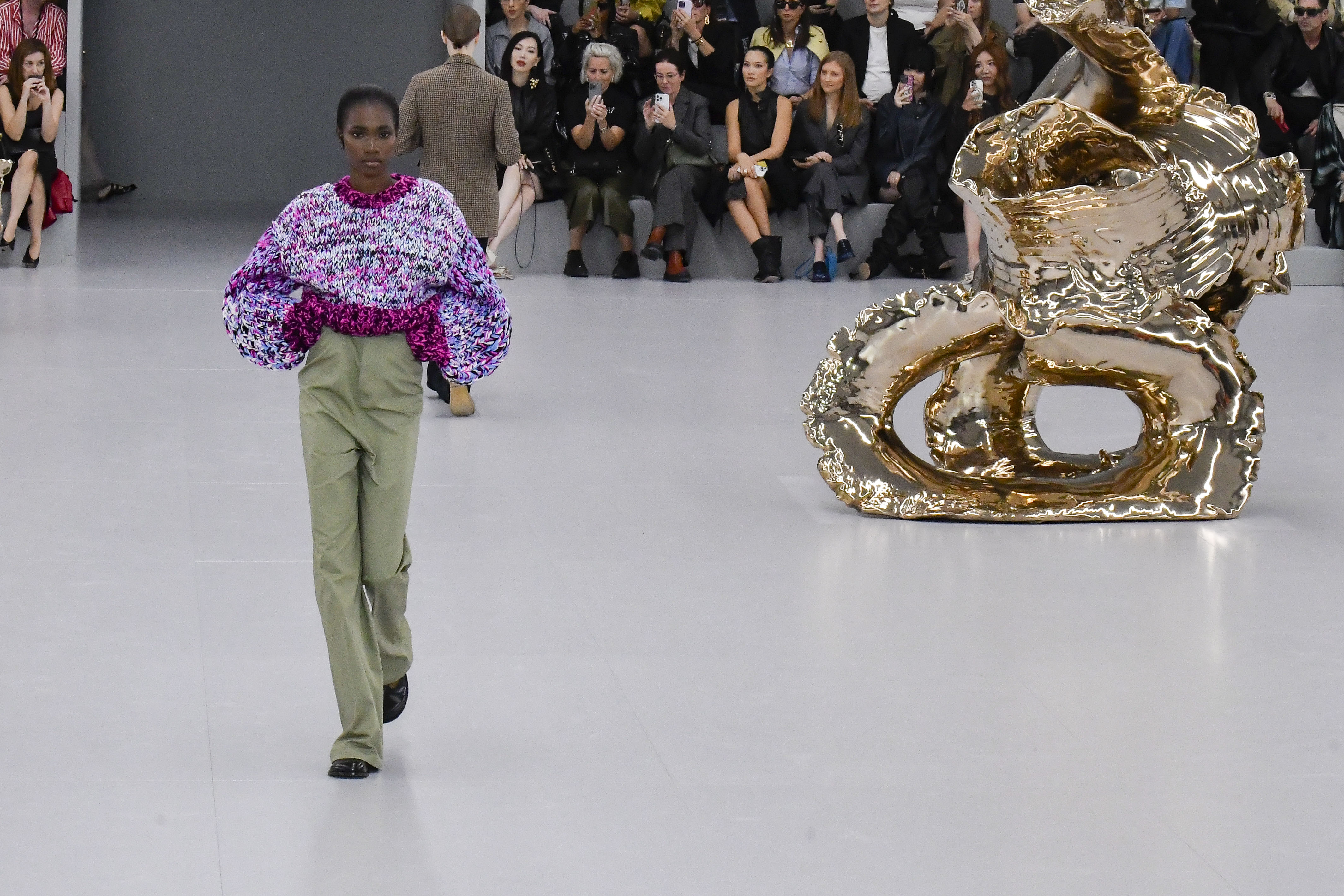 Loewe - Runway - Spring/Summer 2024 Paris Fashion Week - Grazia