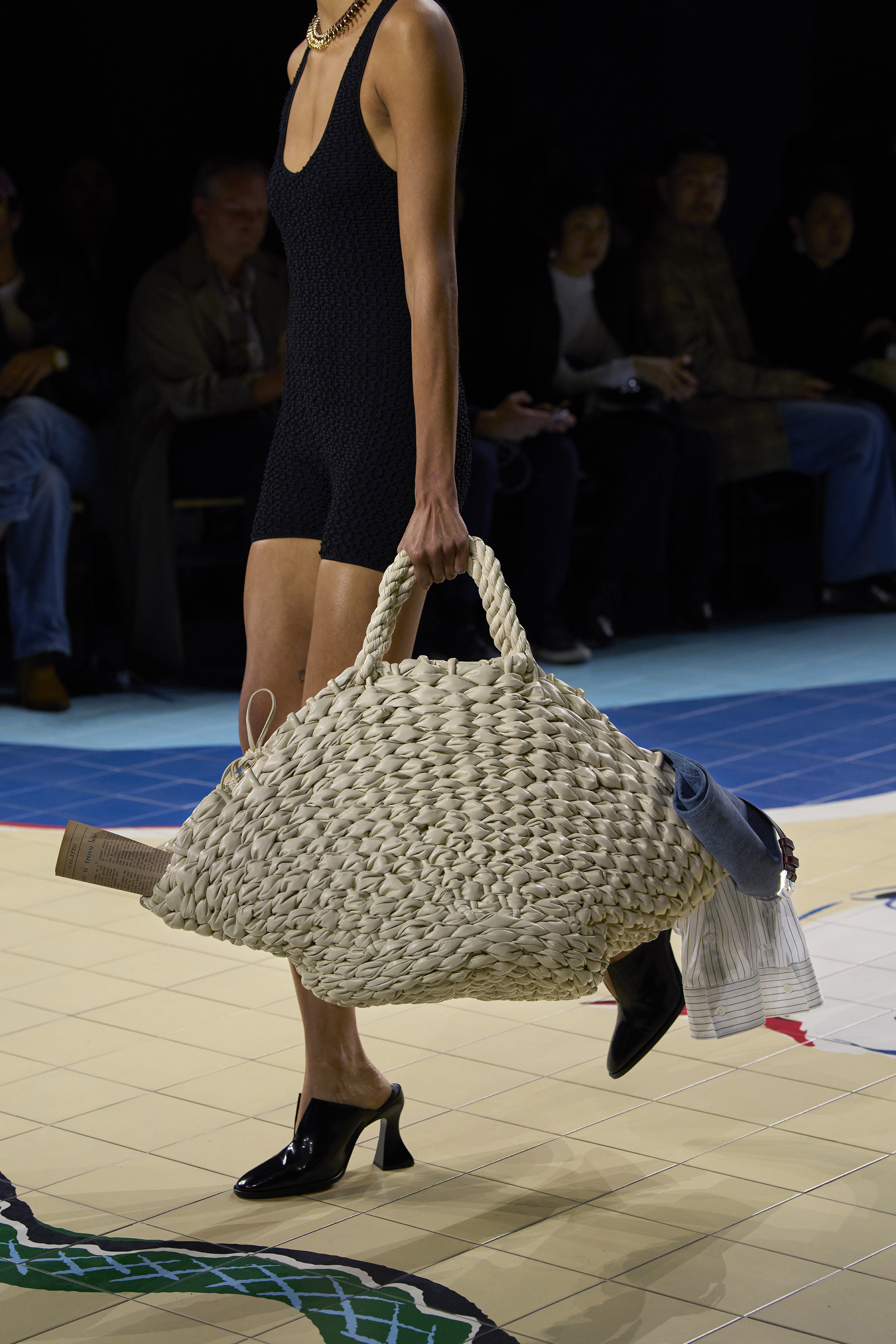 2005 Runway Louis Vuitton Sac Crochet
