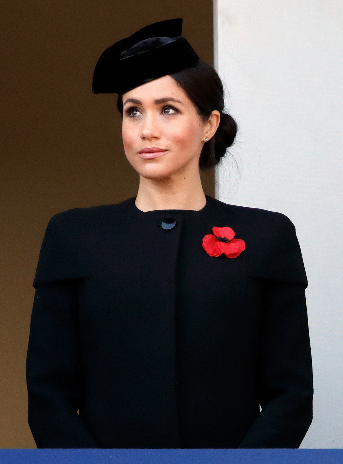 megan-markle-red-poppy