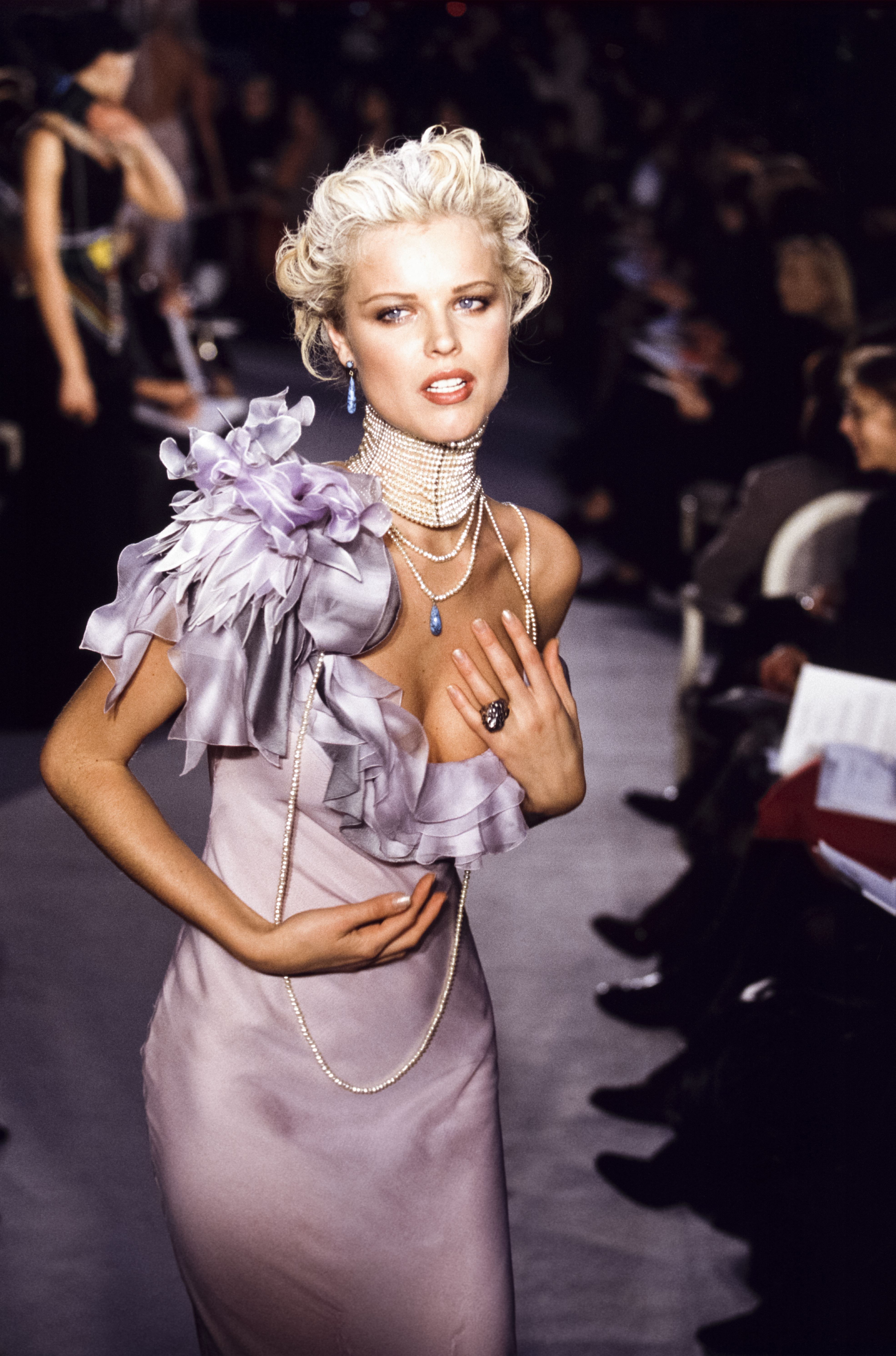 dior-haute-couture-1997-pearls-galliano