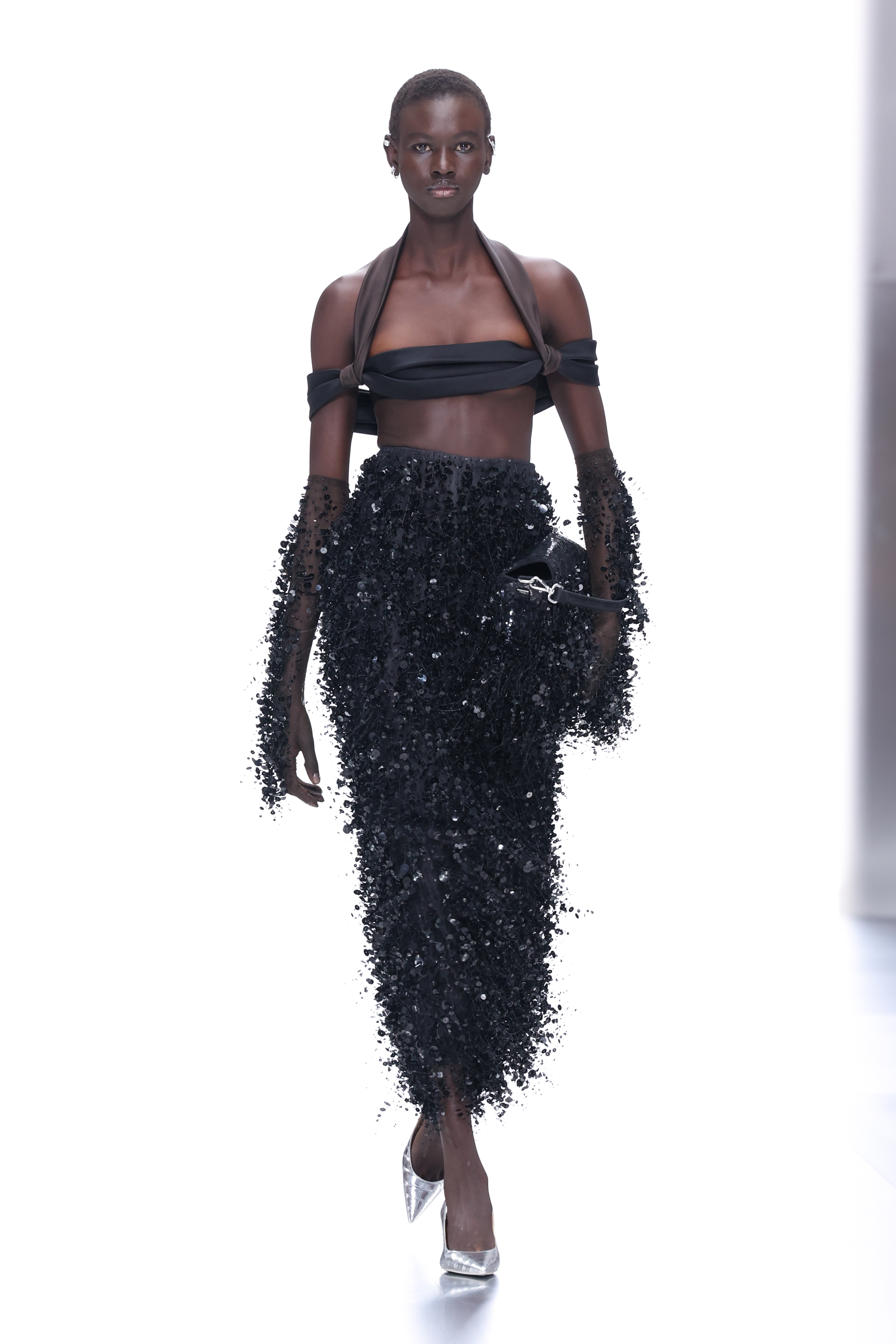 Fendi : Runway - Paris Fashion Week - Haute Couture Spring/Summer 2024 ...