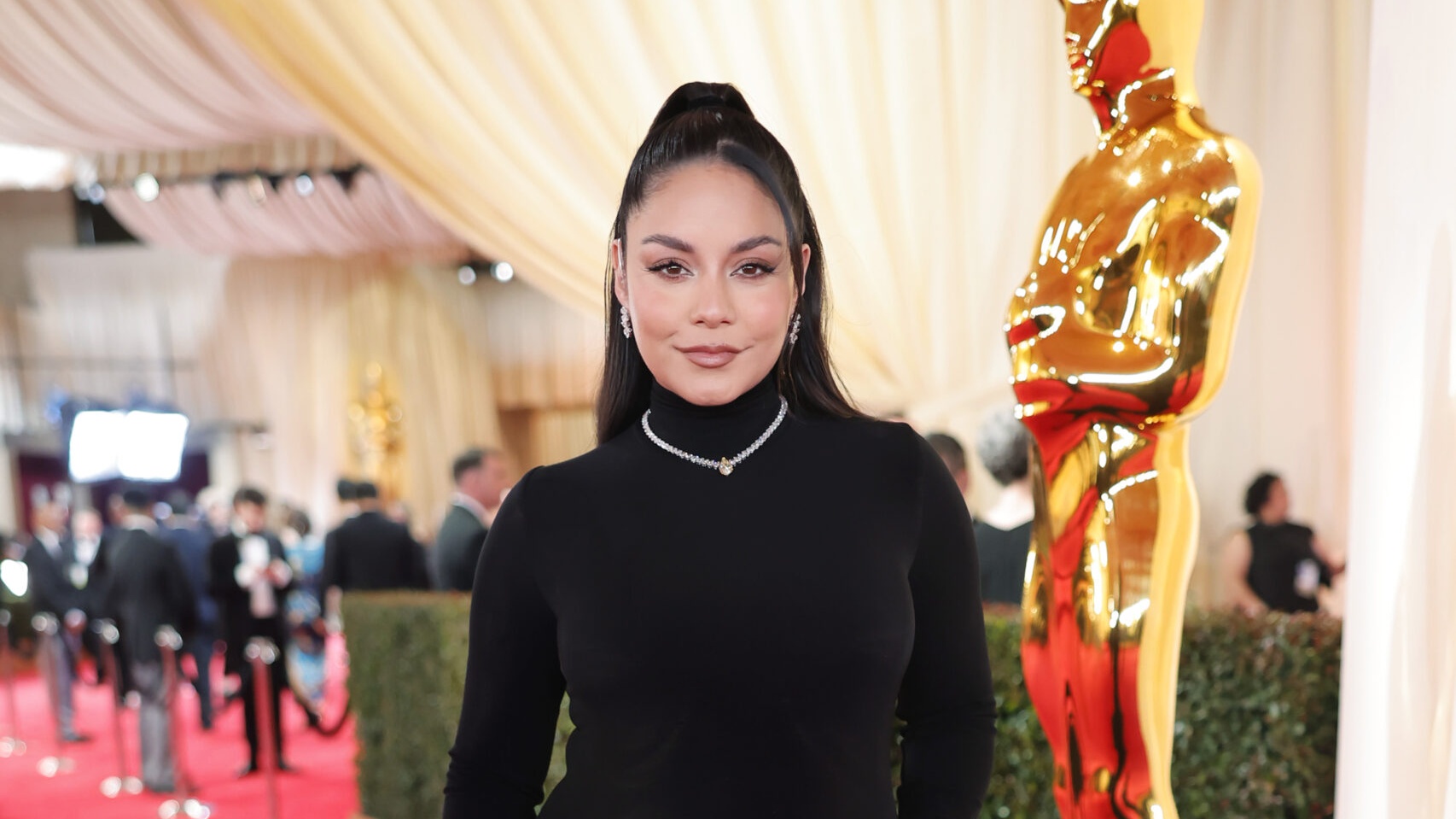Where To Watch The 2024 Oscars Red Carpet & Ceremony