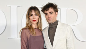 suki-waterhouse-robert-pattinson-baby