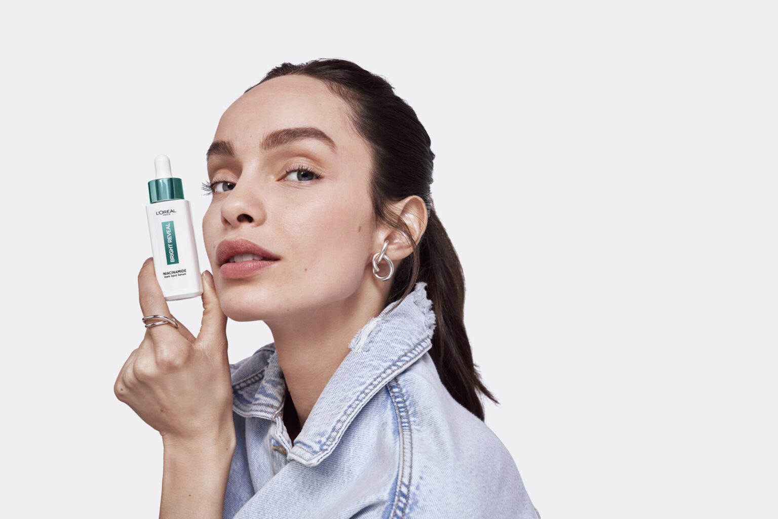 L'Oréal Paris Bright Reveal Niacinamide Dark Spot Serum Review