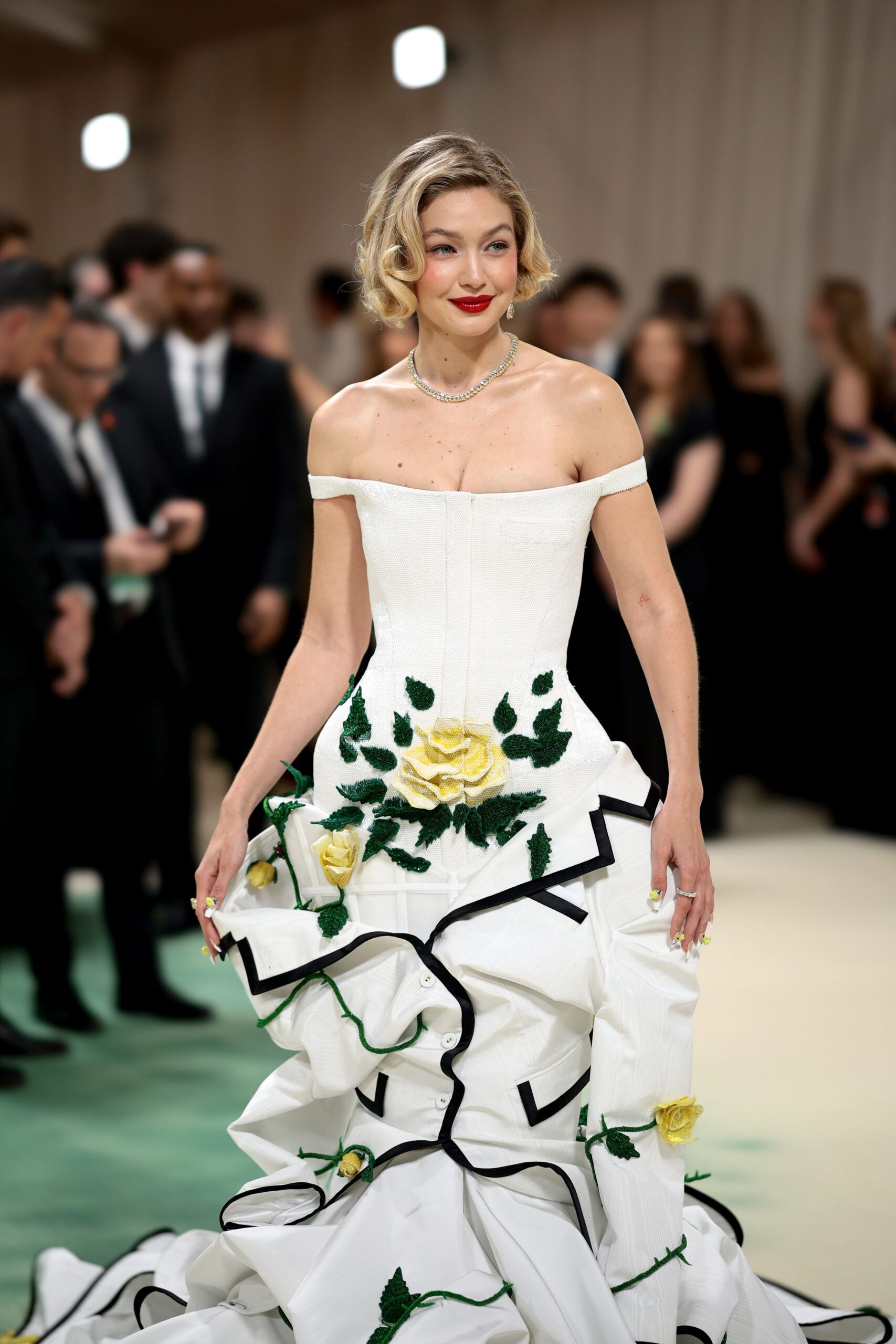 Gigi-Hadid-met-gala-2024