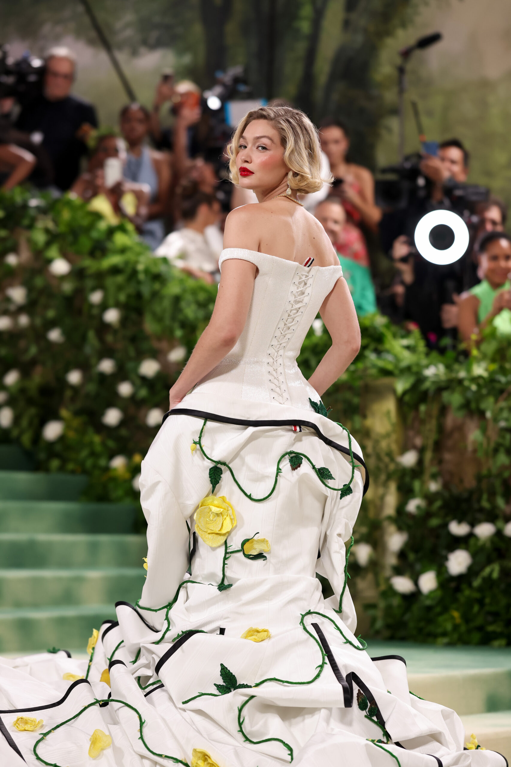 Gigi-Hadid-met-gala-2024