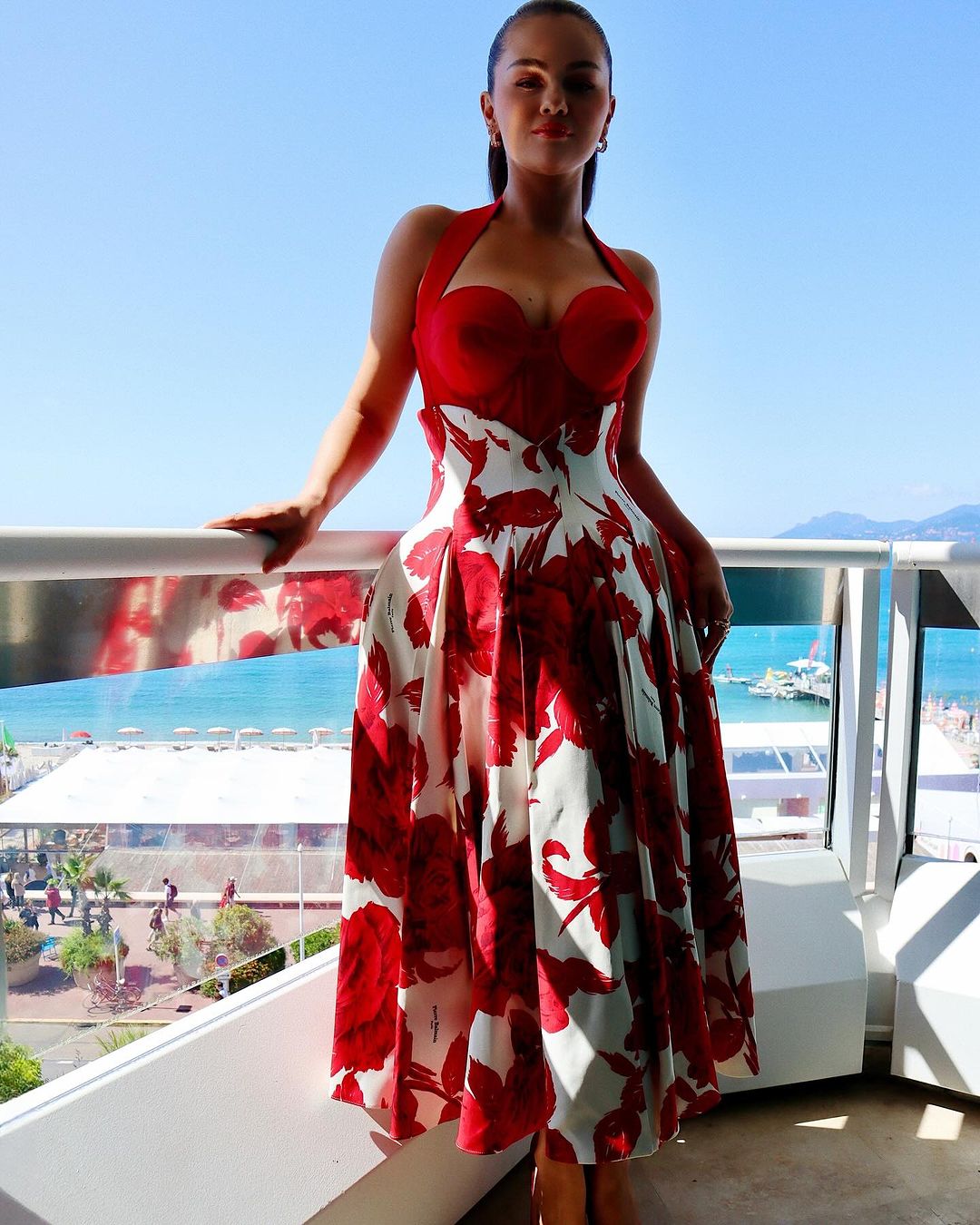 selena-gomez-cannes