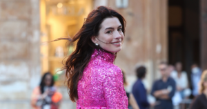 Anne-Hathaway