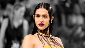 amelia-gray-hamlin-met-gala-dress