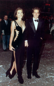 Elizabeth-Hurley-Hugh-Grant-Couple-Style