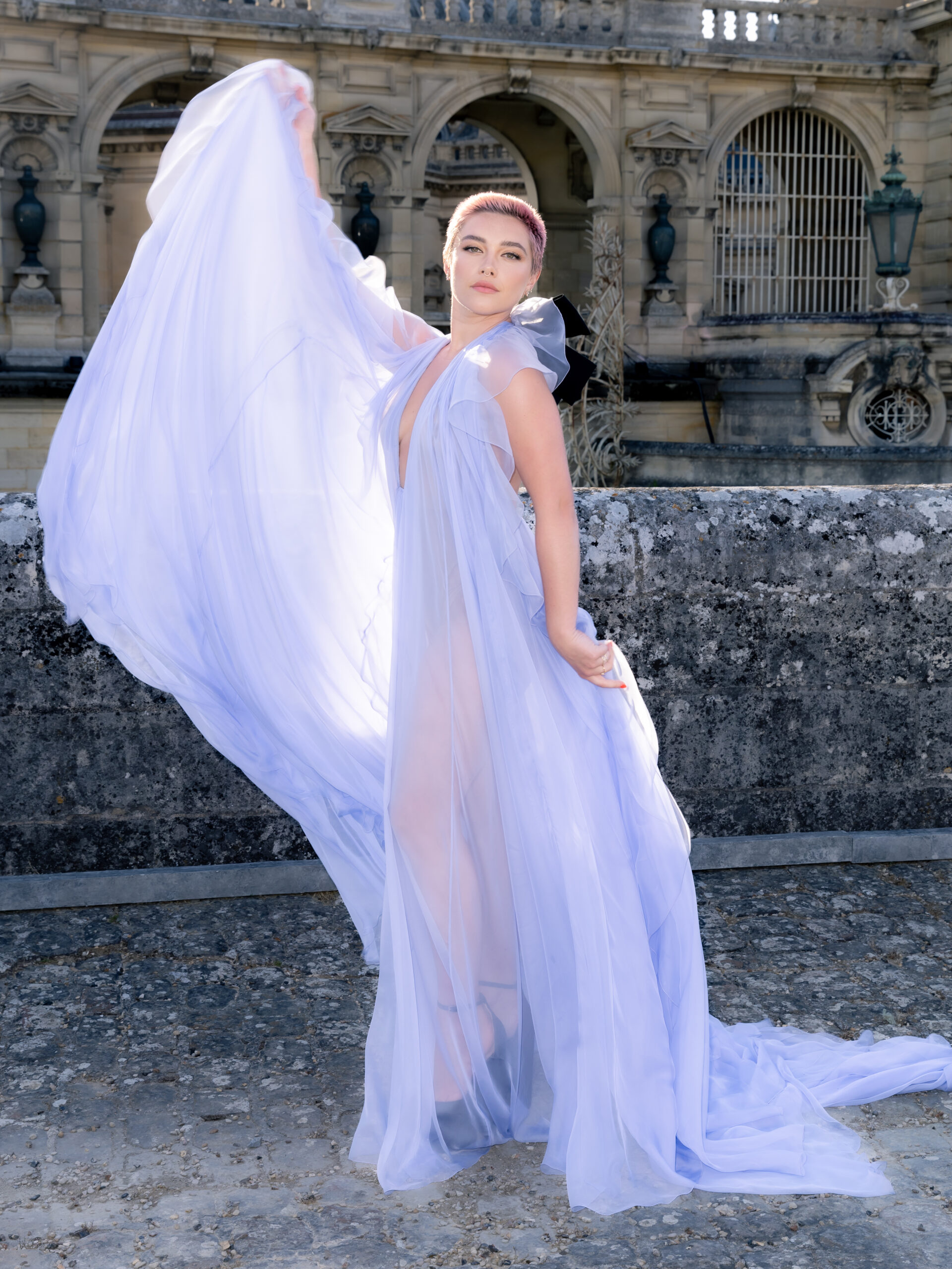 Florence-Pugh-Valentino-FW23-Couture