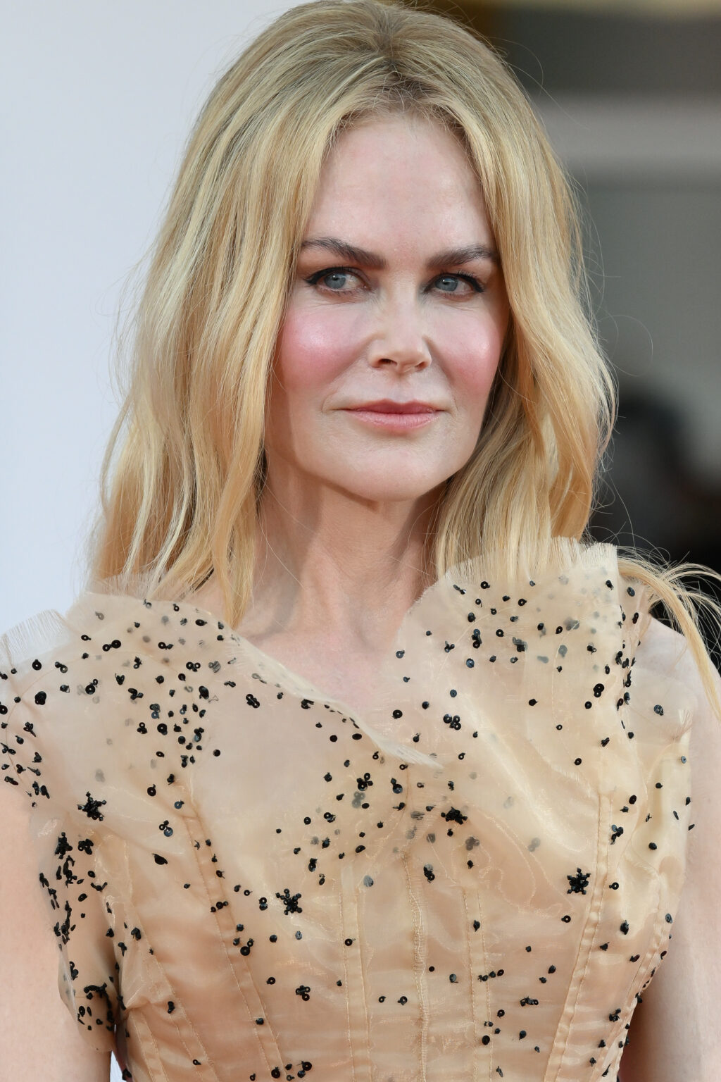 Nicole Kidman Shares Her Exact Venice Film Festival Makeup