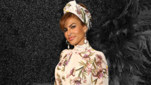 Eva-mendes-cosmetic-work