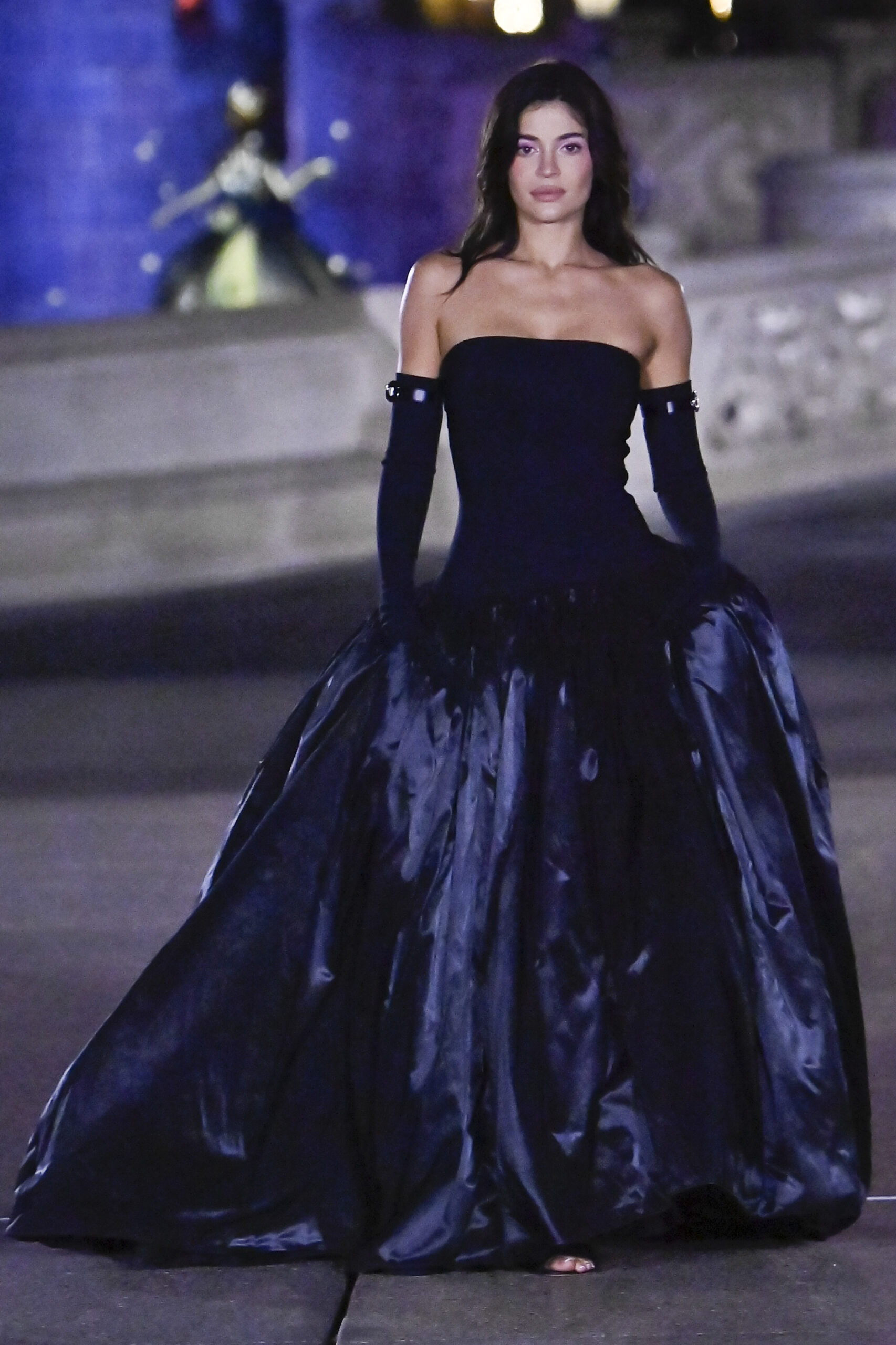 kylie-jenner-disneyland-runway