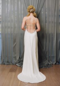 Elle-Fanning-A-Complete-Unknown-Premiere-Hair