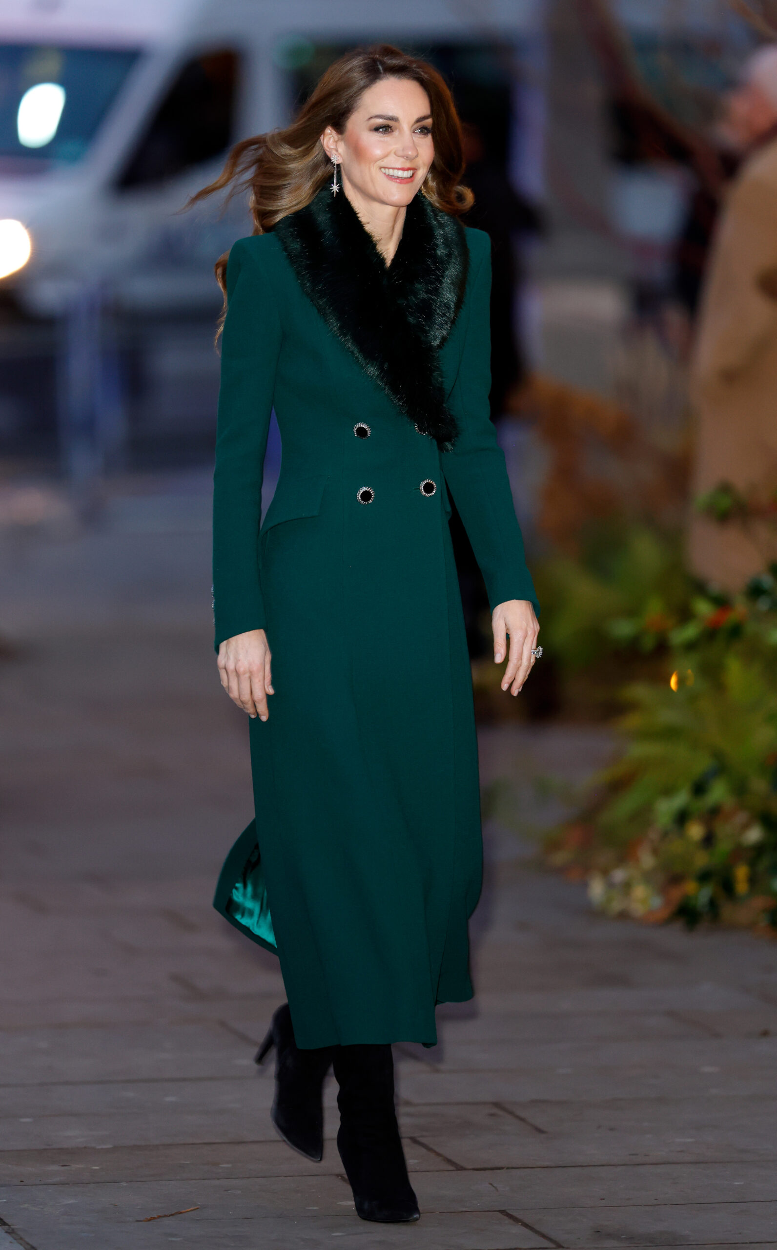 kate-middleton-christmas-dressing