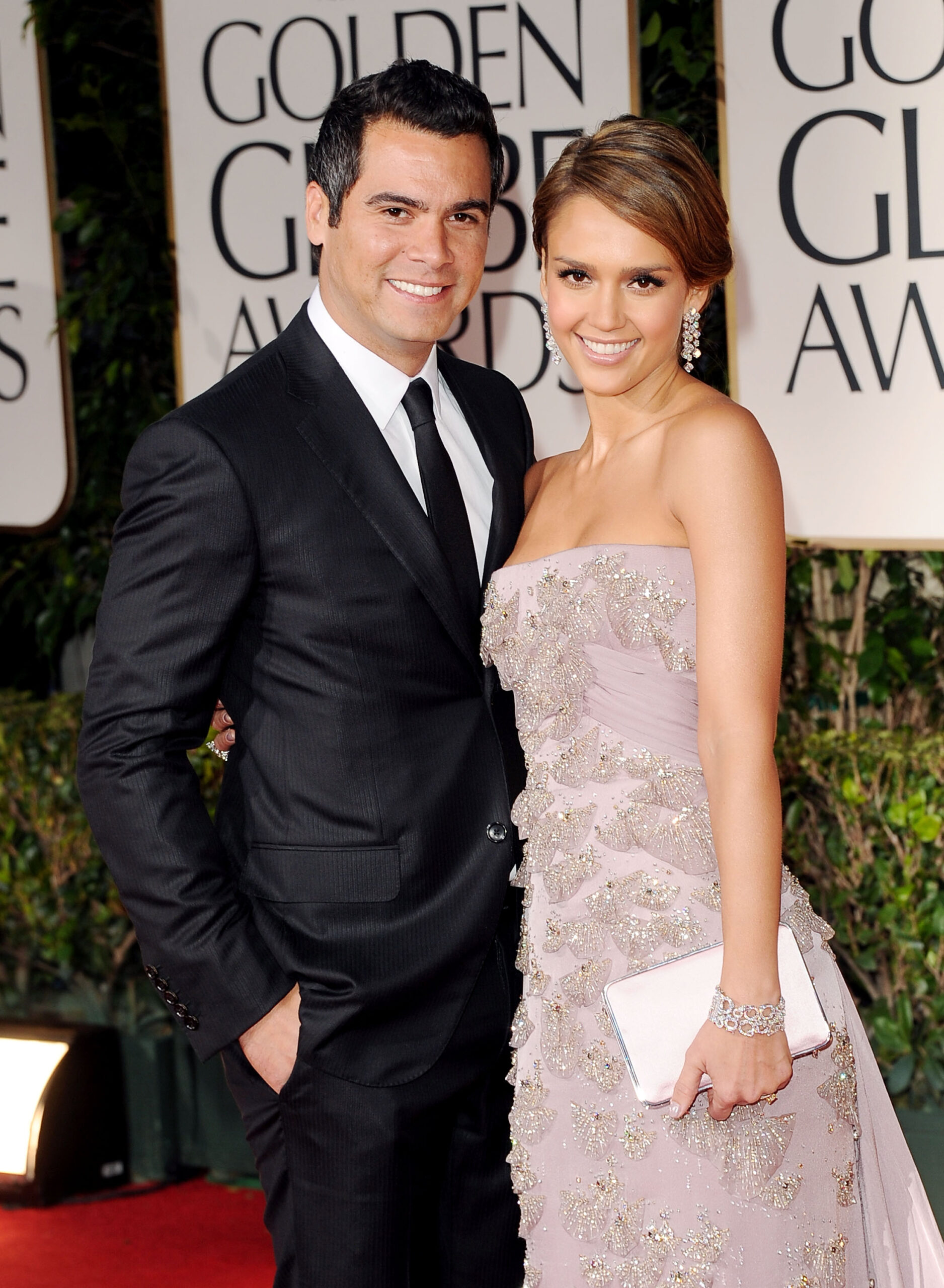 jessica-alba-cash-warren-split