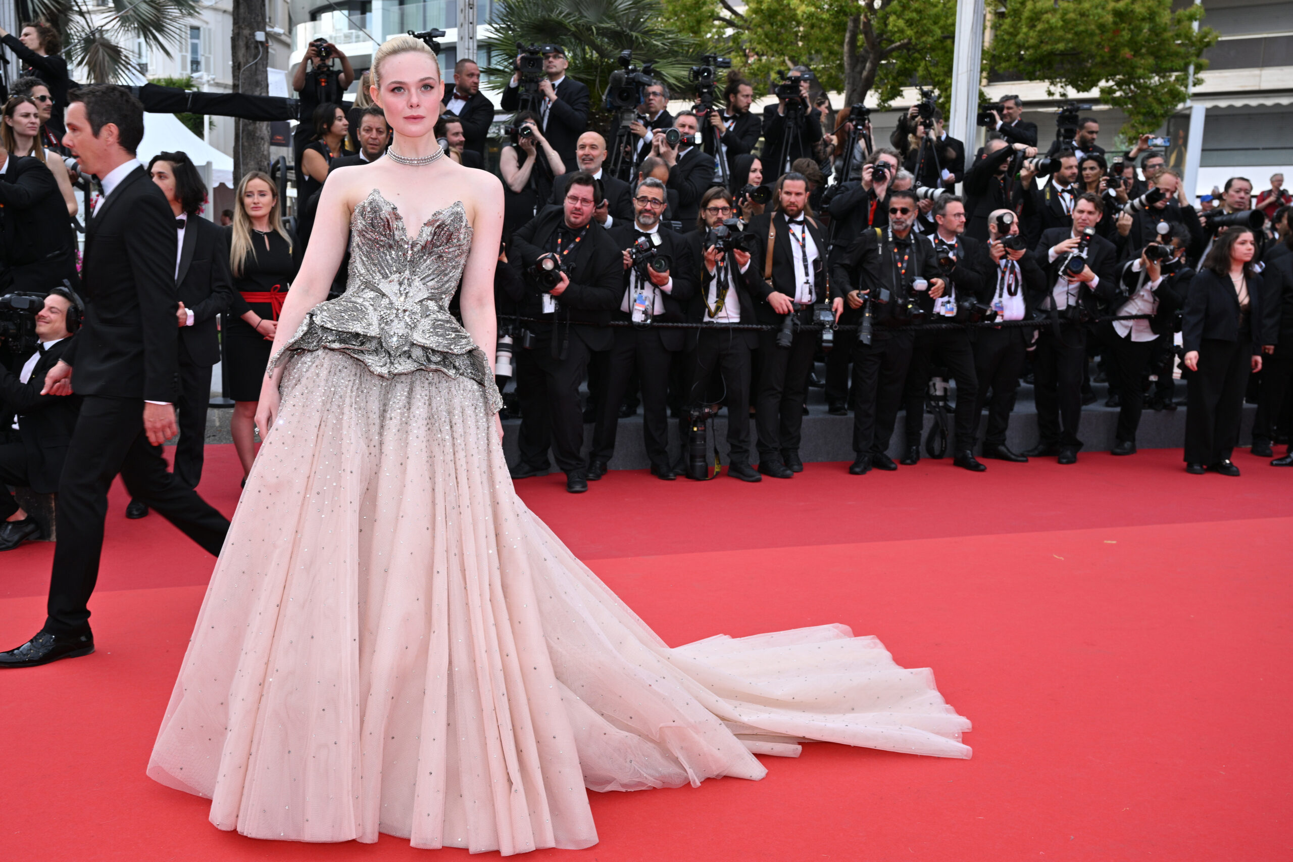elle-fanning-cannes-film-festival-2023