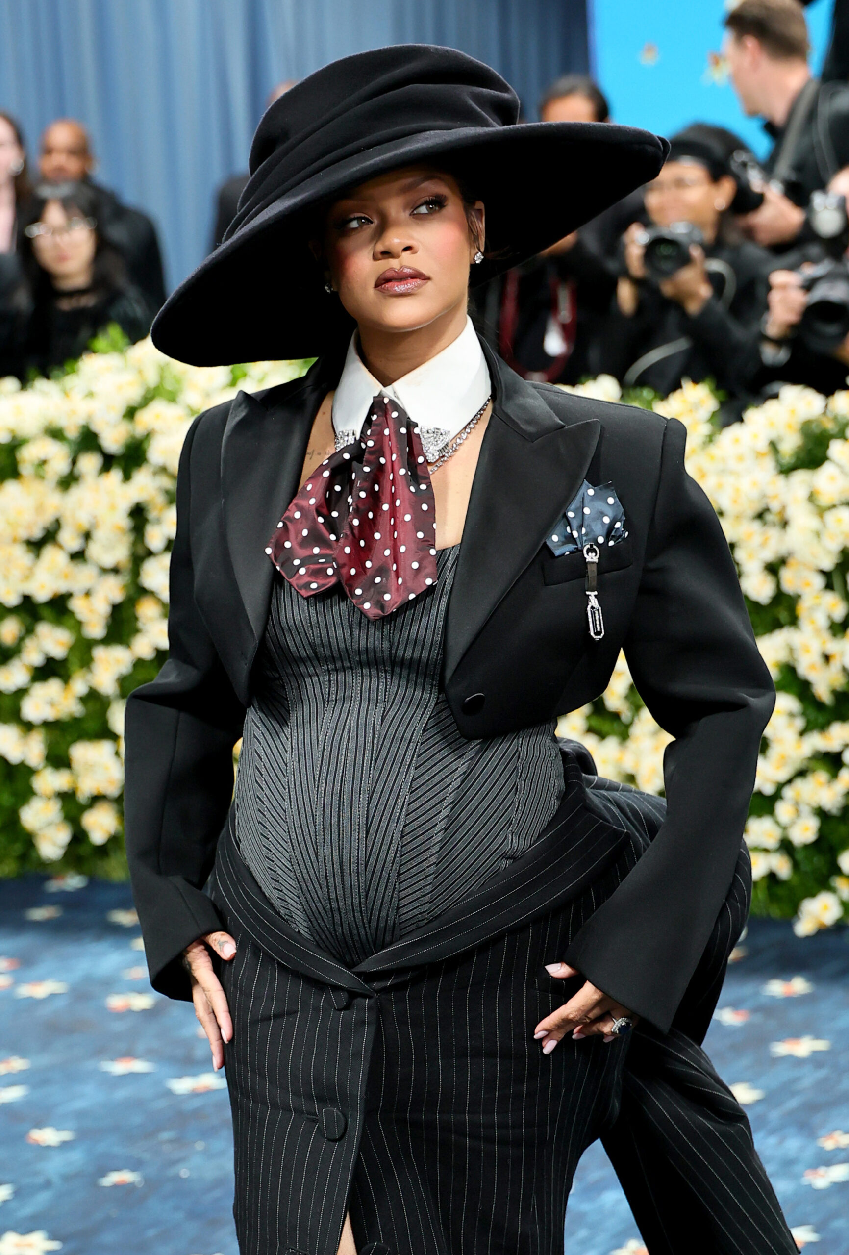 rihanna-met-gala-pregnant-2025