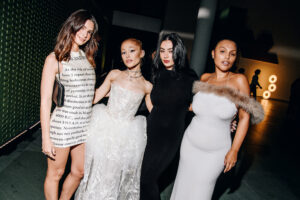 emily-ratajkowski-decentre-men