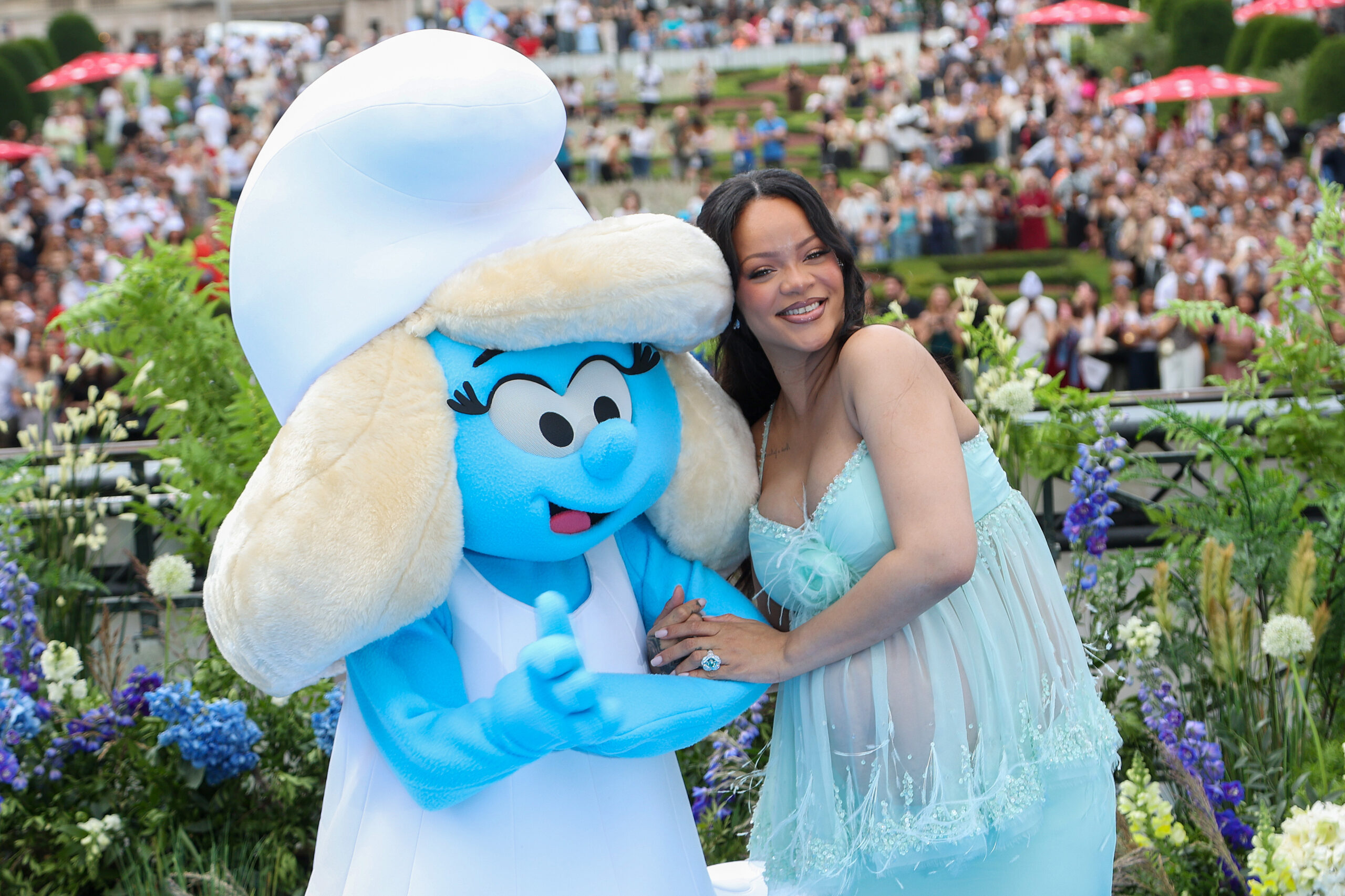 rihanna-smurfs-movie